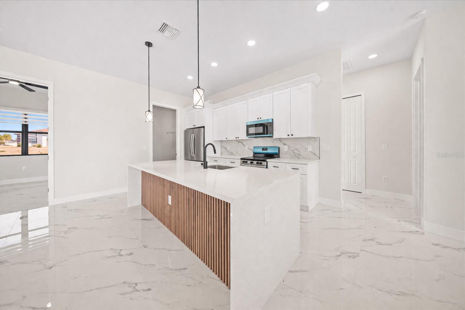 1226 NE 5TH PL, CAPE CORAL, FL, 33909
