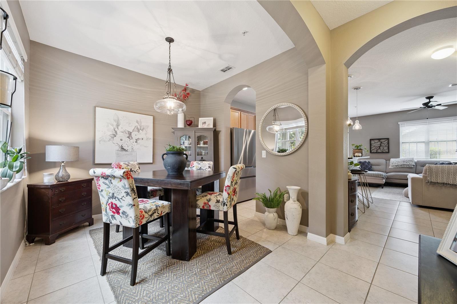 7964 EDGEWOOD FOREST DR, ORLANDO, FL, 32827