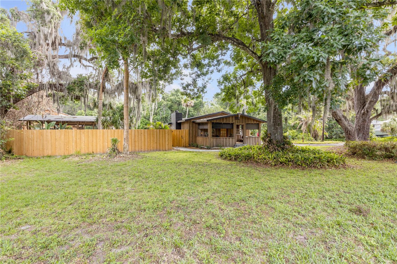 233 W ARIEL RD, EDGEWATER, FL, 32141