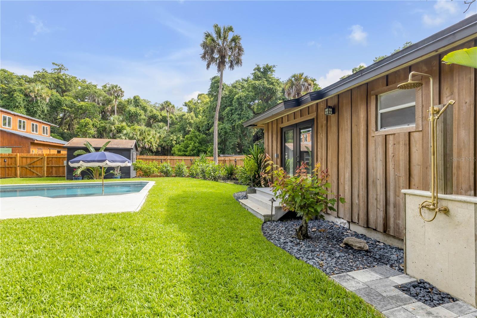 233 W ARIEL RD, EDGEWATER, FL, 32141