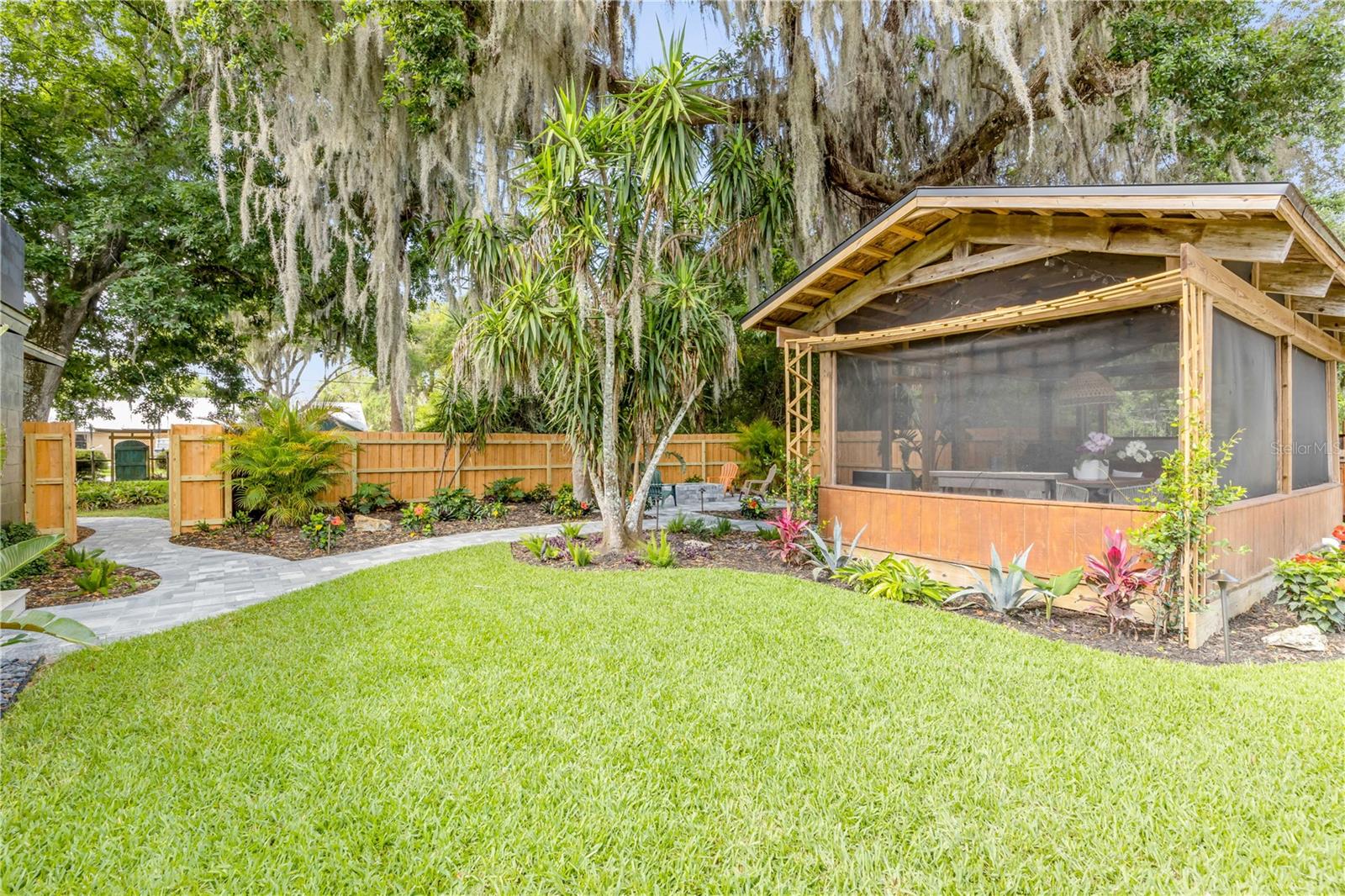 233 W ARIEL RD, EDGEWATER, FL, 32141