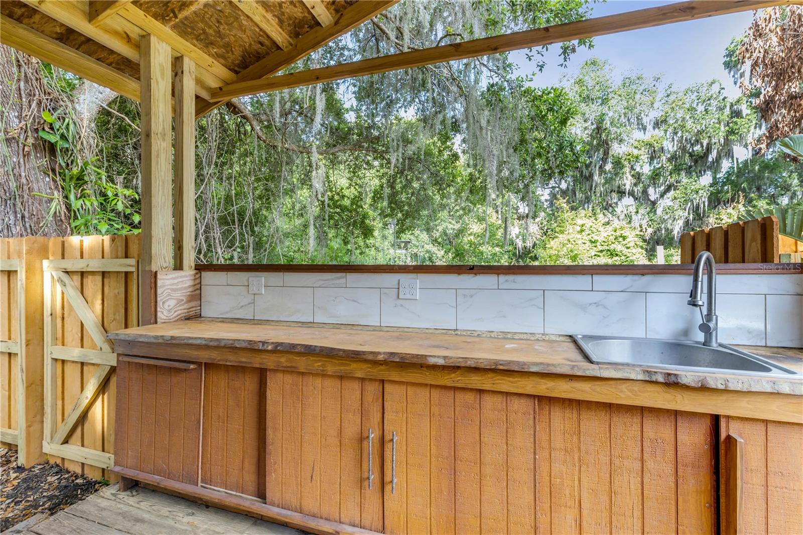 233 W ARIEL RD, EDGEWATER, FL, 32141