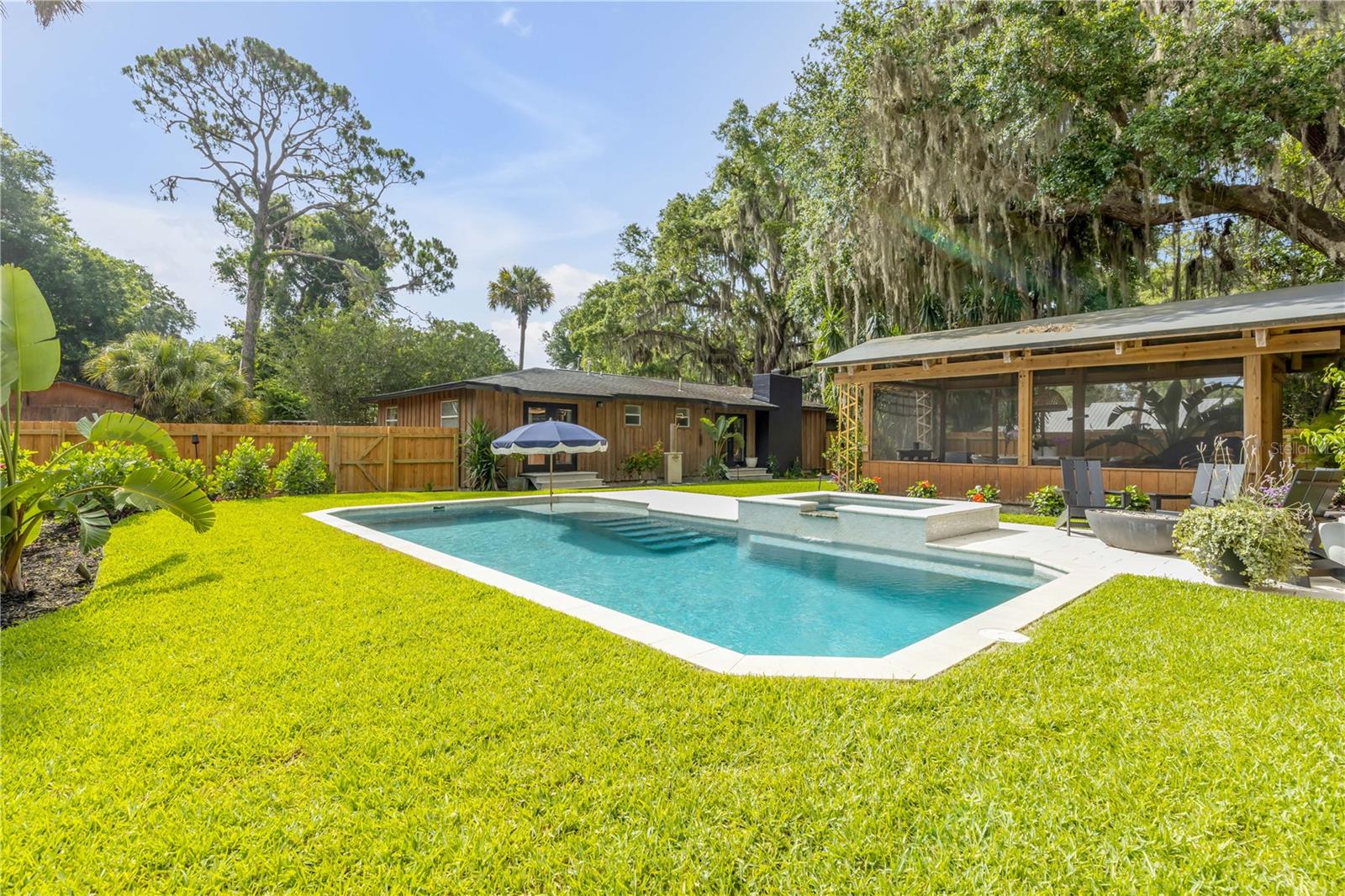 233 W ARIEL RD, EDGEWATER, FL, 32141