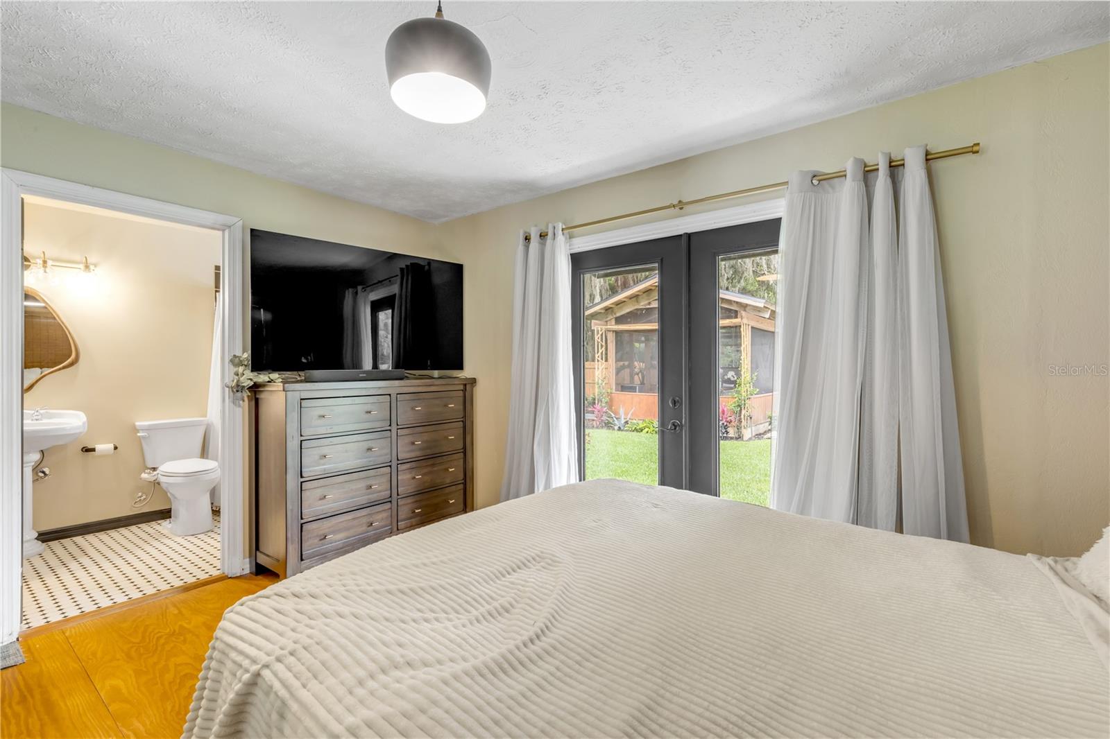 233 W ARIEL RD, EDGEWATER, FL, 32141