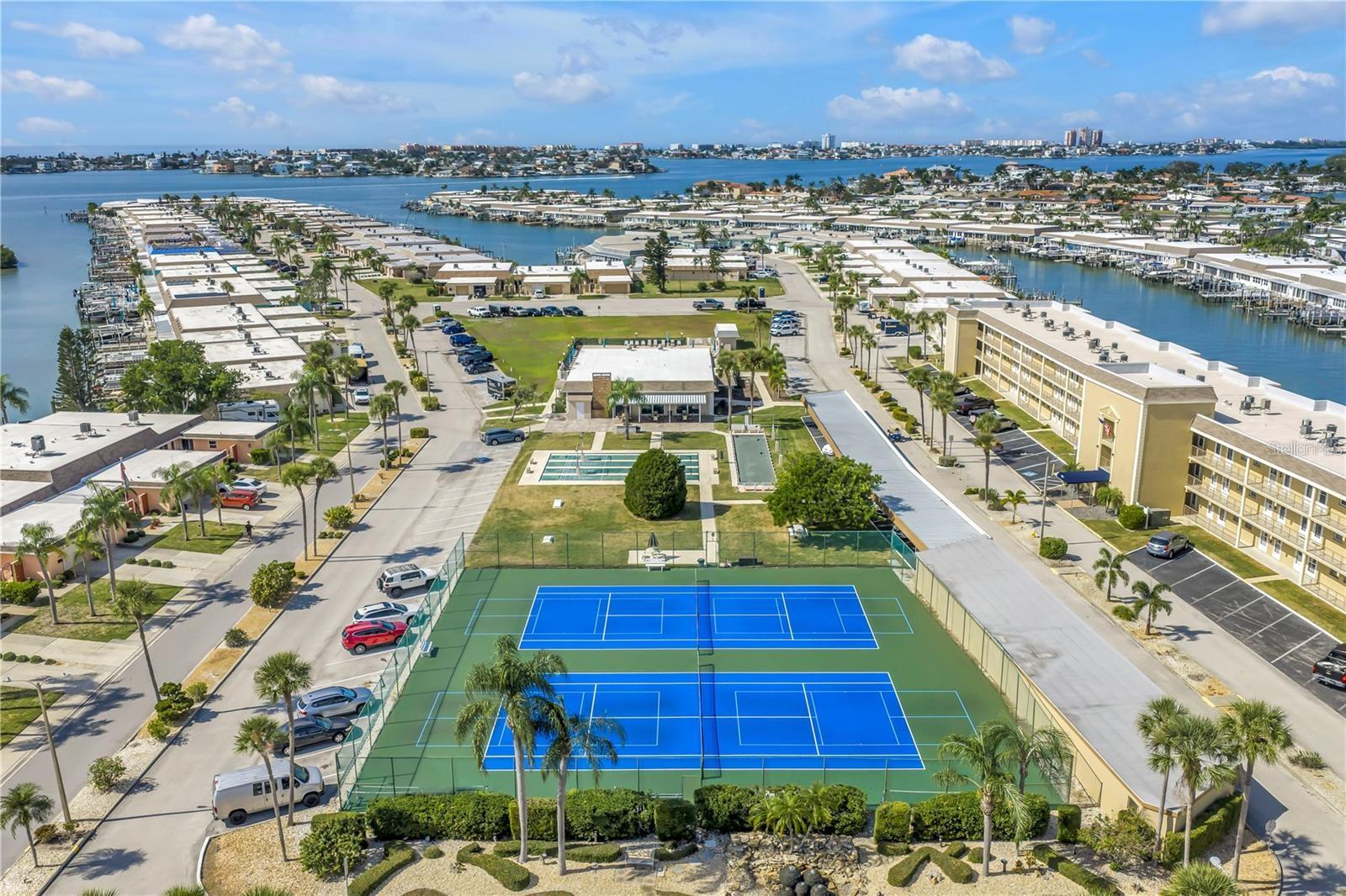 93 BOCA CIEGA POINT BLVD N #93, ST PETERSBURG, FL, 33708