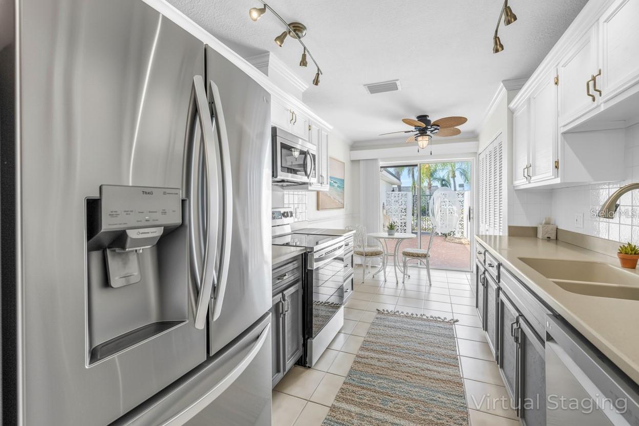 93 BOCA CIEGA POINT BLVD N #93, ST PETERSBURG, FL, 33708