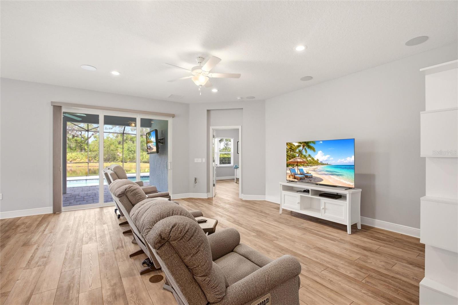 7545 RIDGELAKE CIR, BRADENTON, FL, 34203