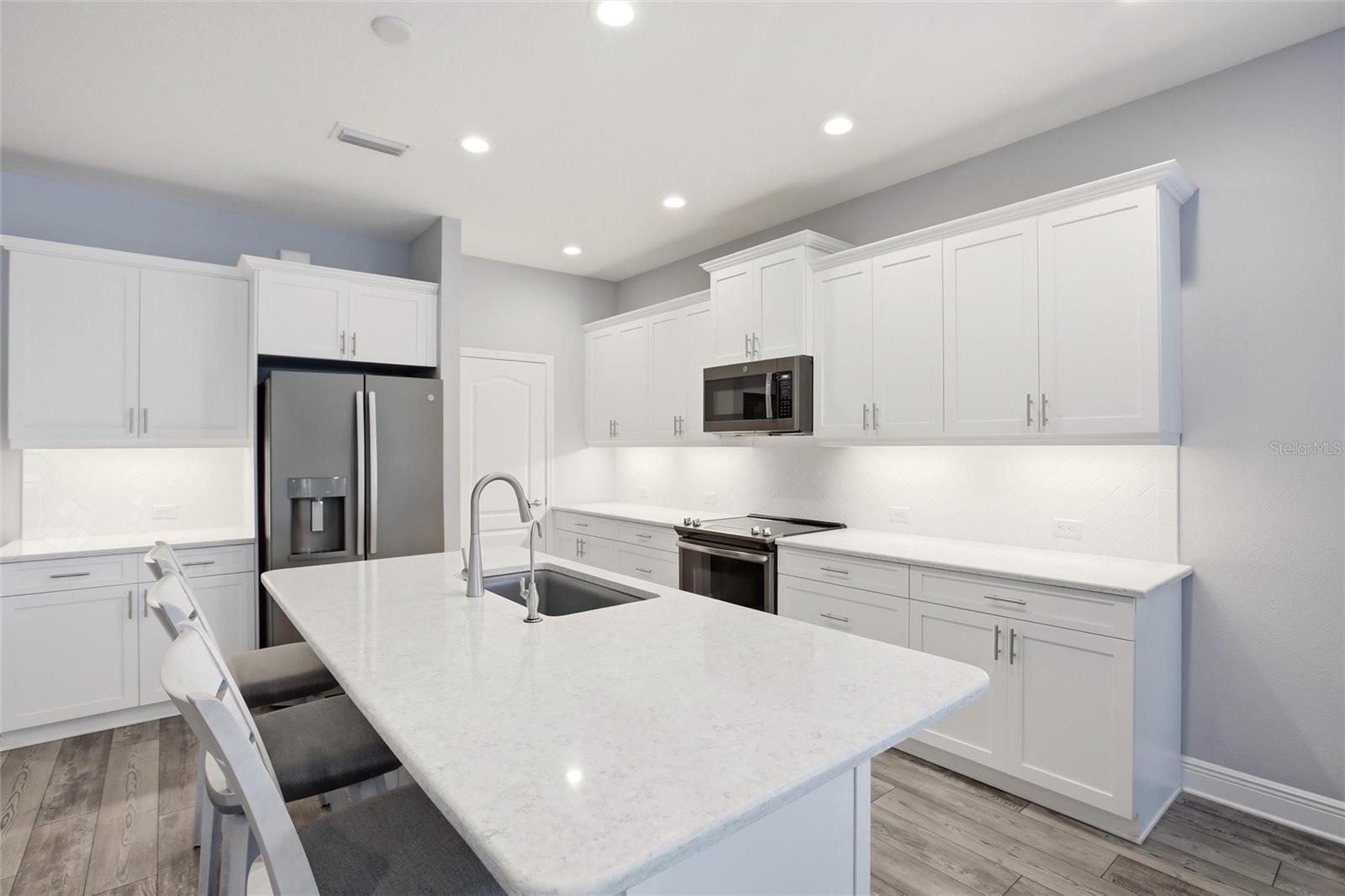 7545 RIDGELAKE CIR, BRADENTON, FL, 34203