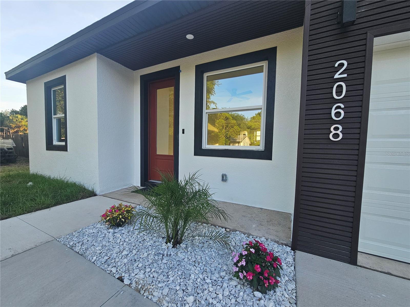 2068 DIXIE AVE, SANFORD, FL, 32771