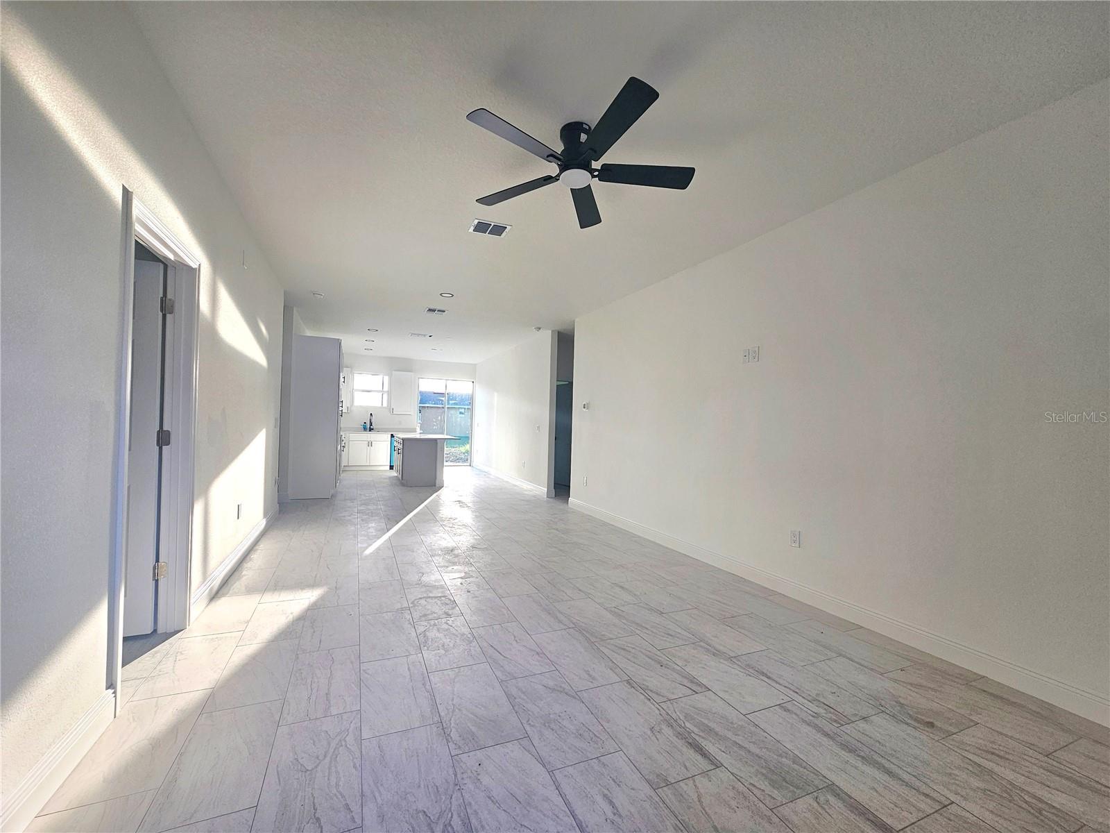 2068 DIXIE AVE, SANFORD, FL, 32771