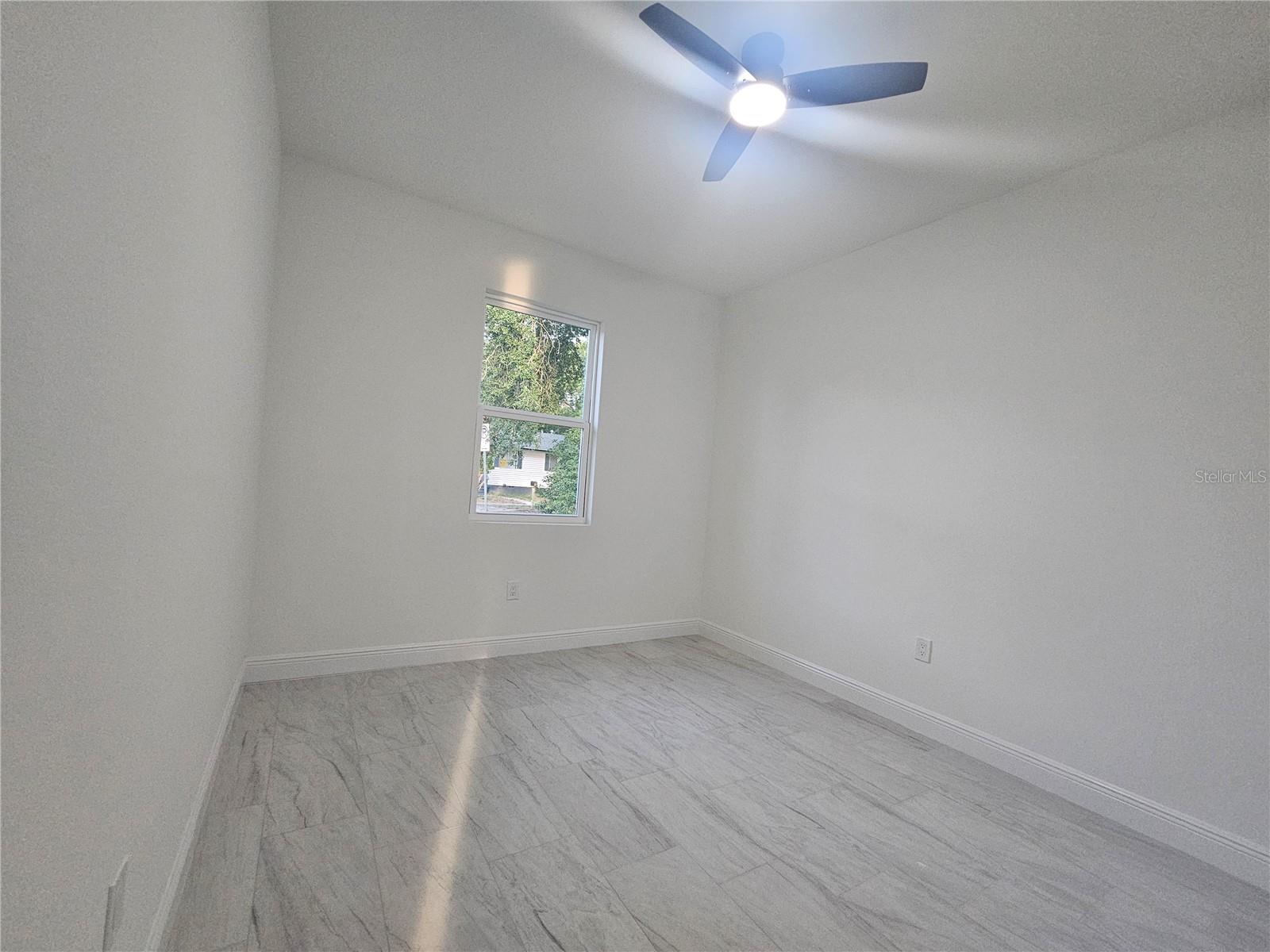 2068 DIXIE AVE, SANFORD, FL, 32771