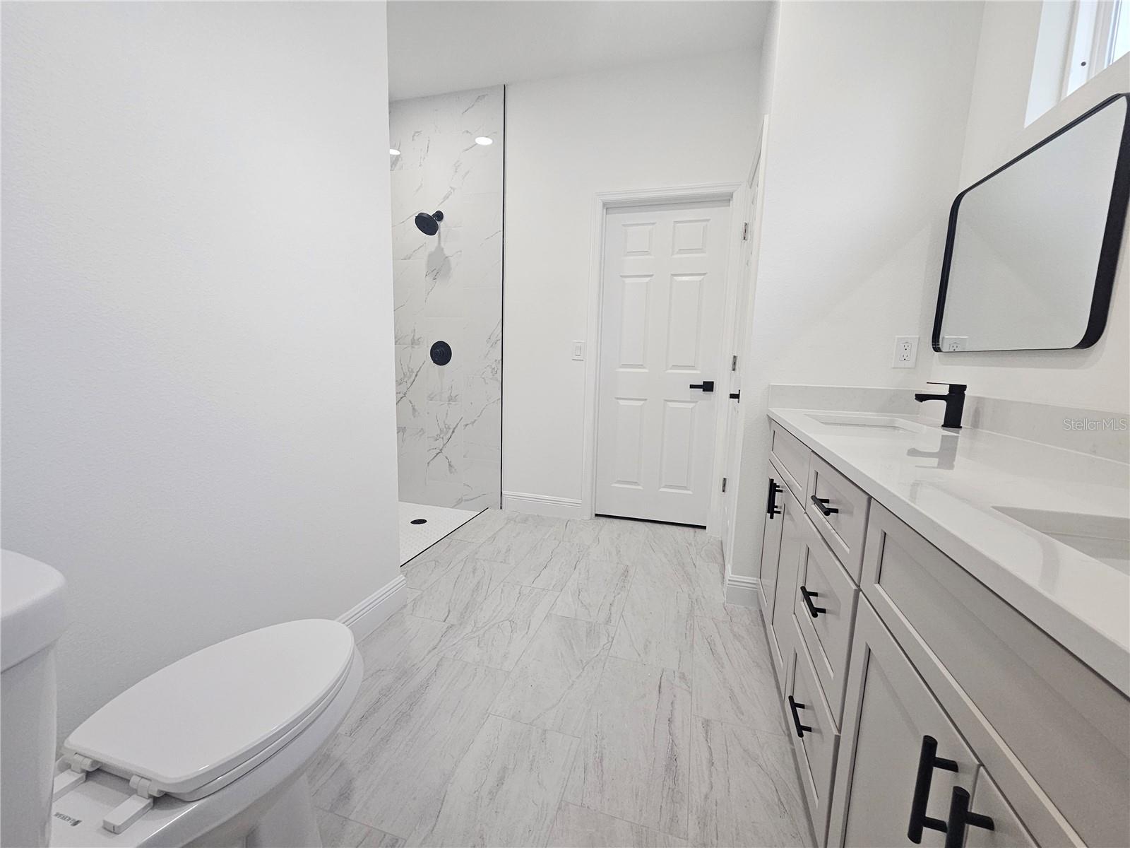 2068 DIXIE AVE, SANFORD, FL, 32771