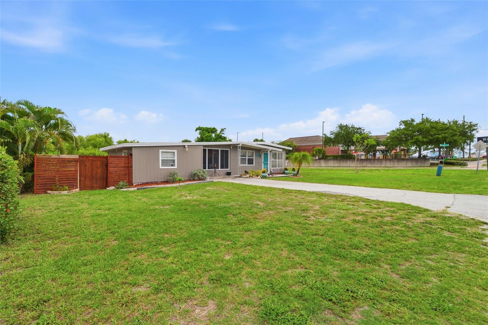 100 AVERY AVE, CRYSTAL BEACH, FL, 34681