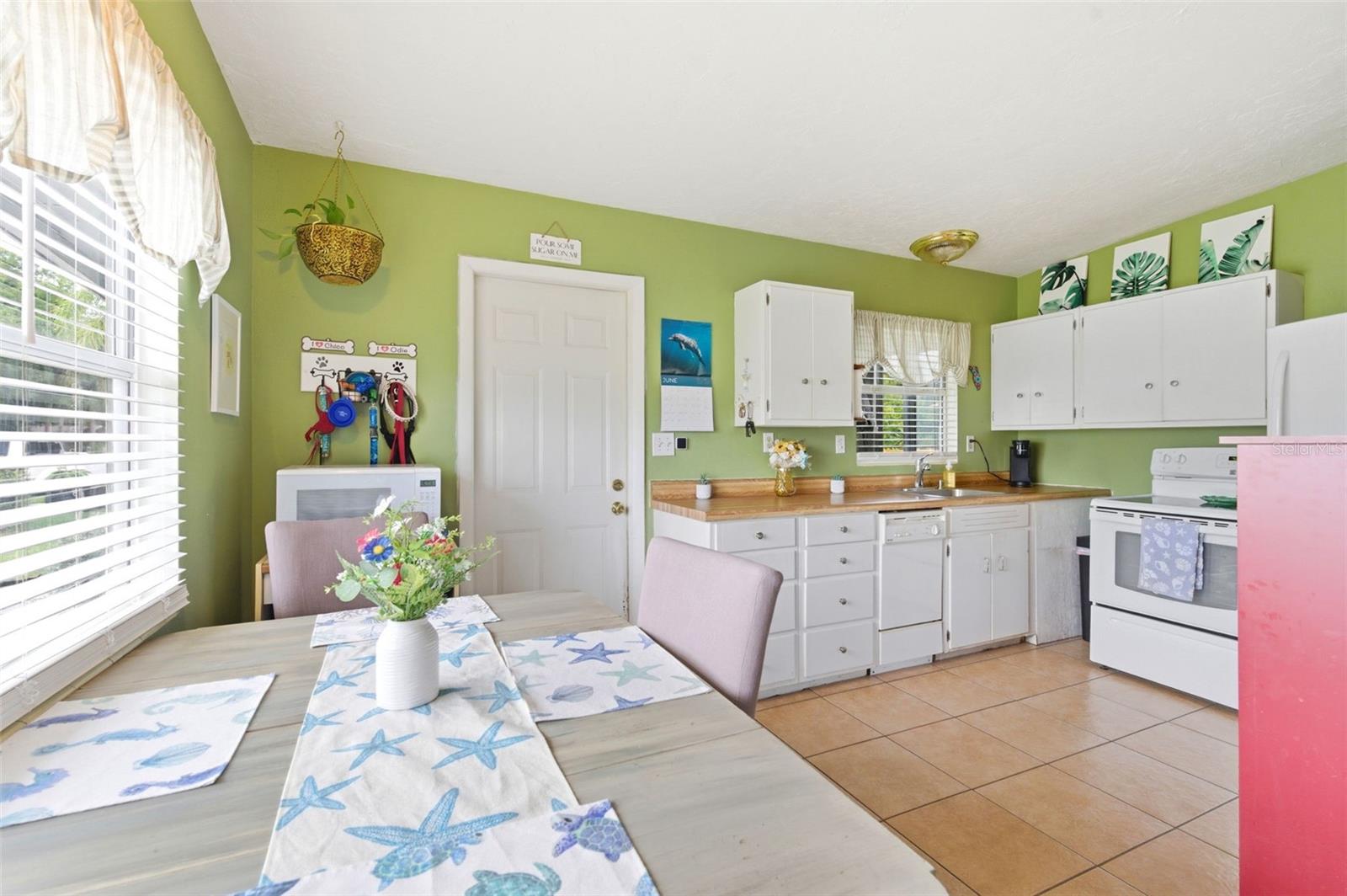 100 AVERY AVE, CRYSTAL BEACH, FL, 34681