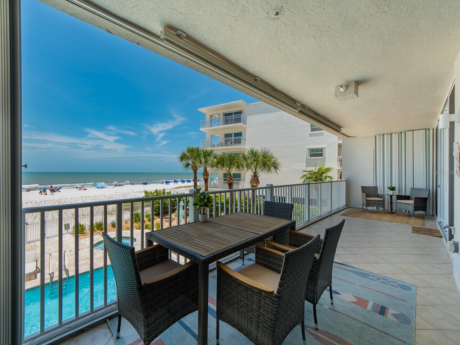 19600 GULF BLVD #102, INDIAN SHORES, FL, 33785
