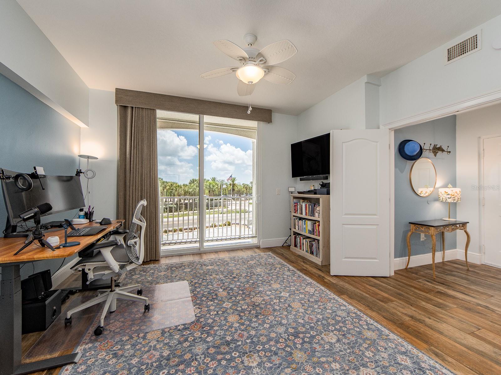 19600 GULF BLVD #102, INDIAN SHORES, FL, 33785