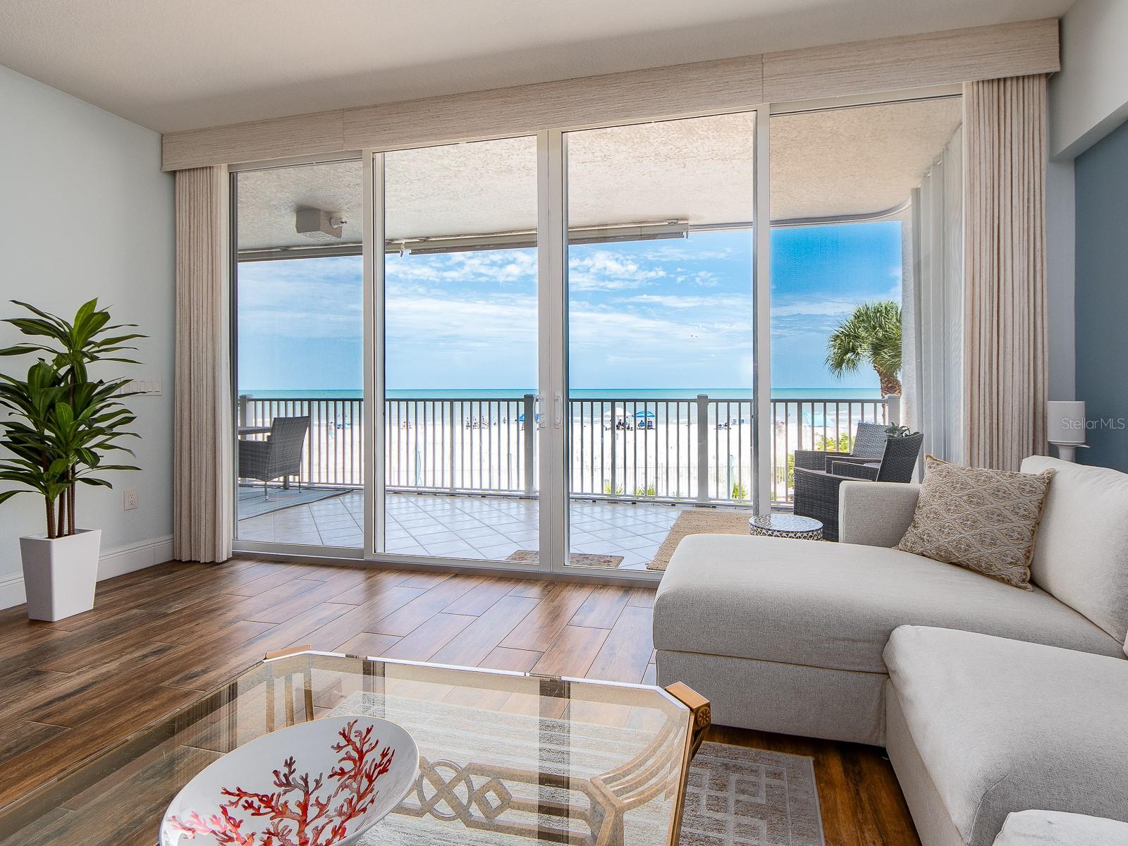 19600 GULF BLVD #102, INDIAN SHORES, FL, 33785