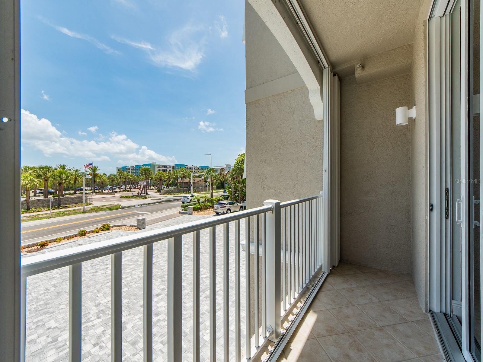 19600 GULF BLVD #102, INDIAN SHORES, FL, 33785