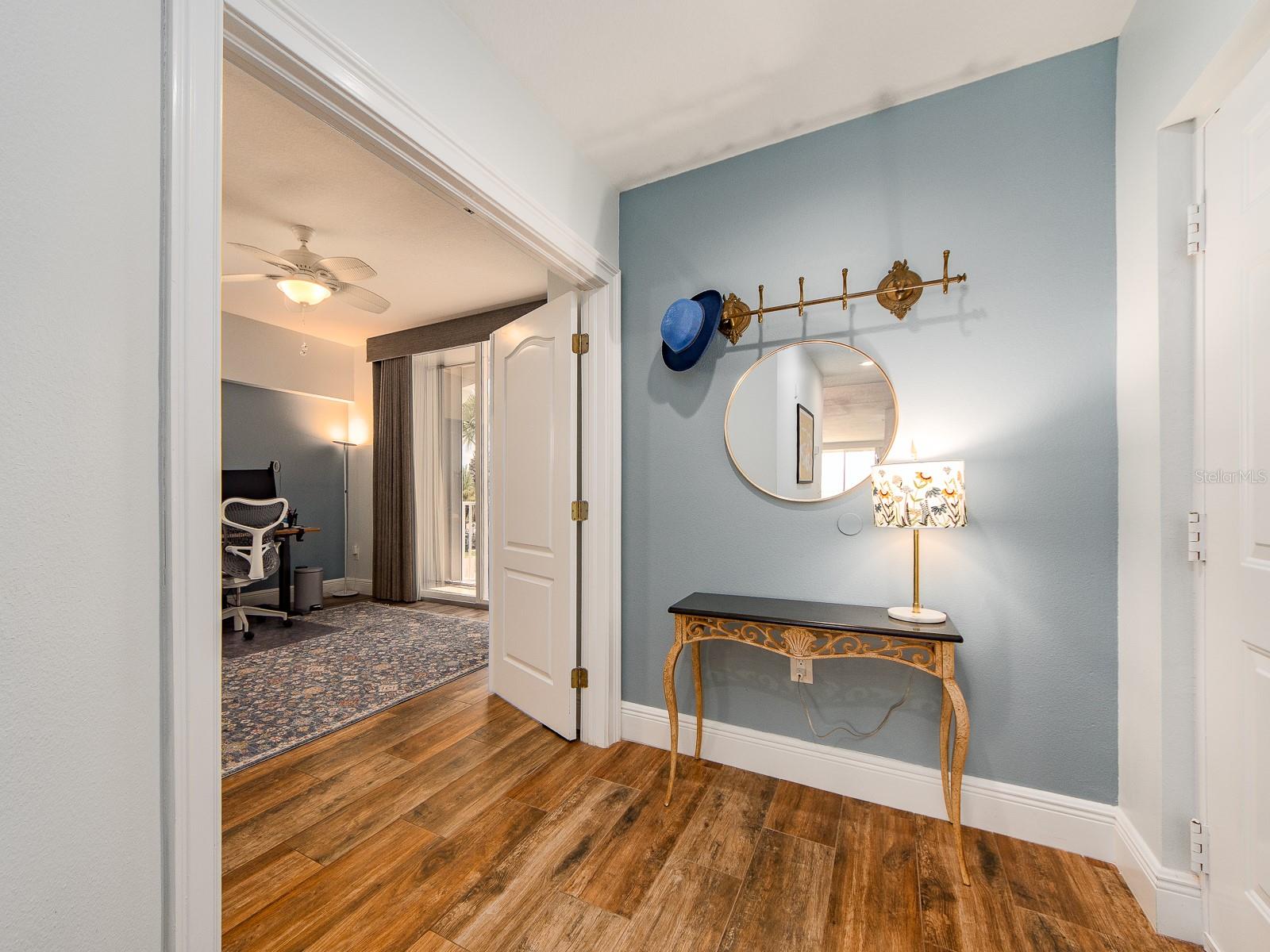 19600 GULF BLVD #102, INDIAN SHORES, FL, 33785