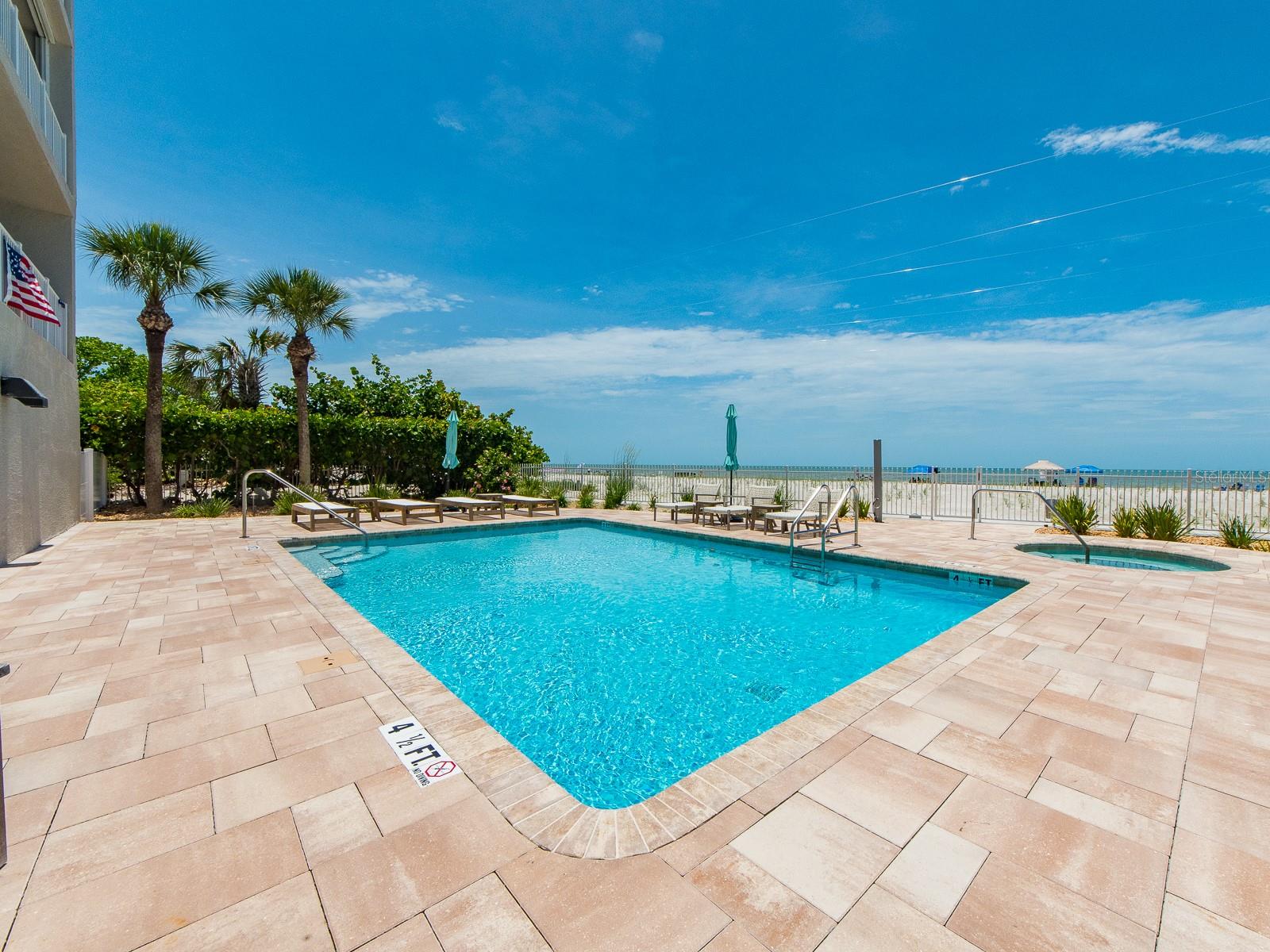 19600 GULF BLVD #102, INDIAN SHORES, FL, 33785