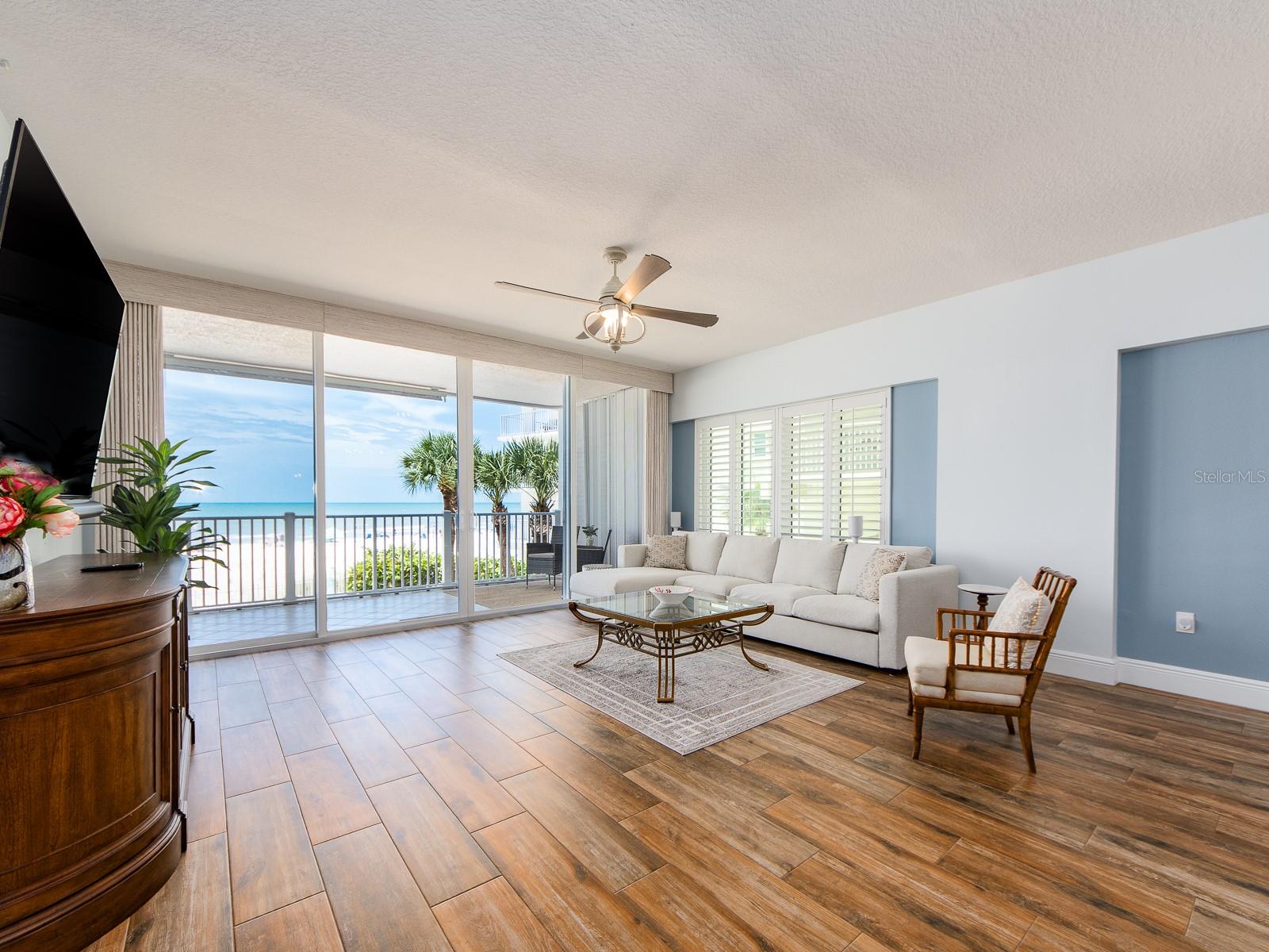 19600 GULF BLVD #102, INDIAN SHORES, FL, 33785