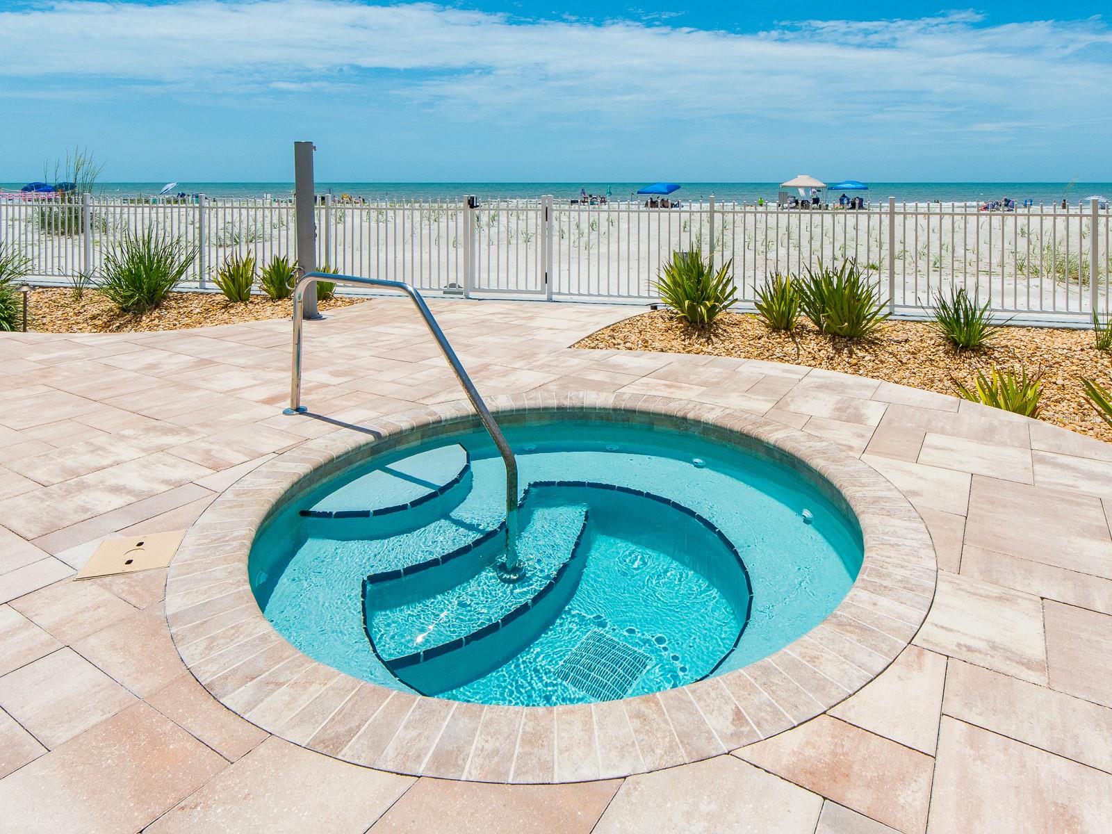 19600 GULF BLVD #102, INDIAN SHORES, FL, 33785