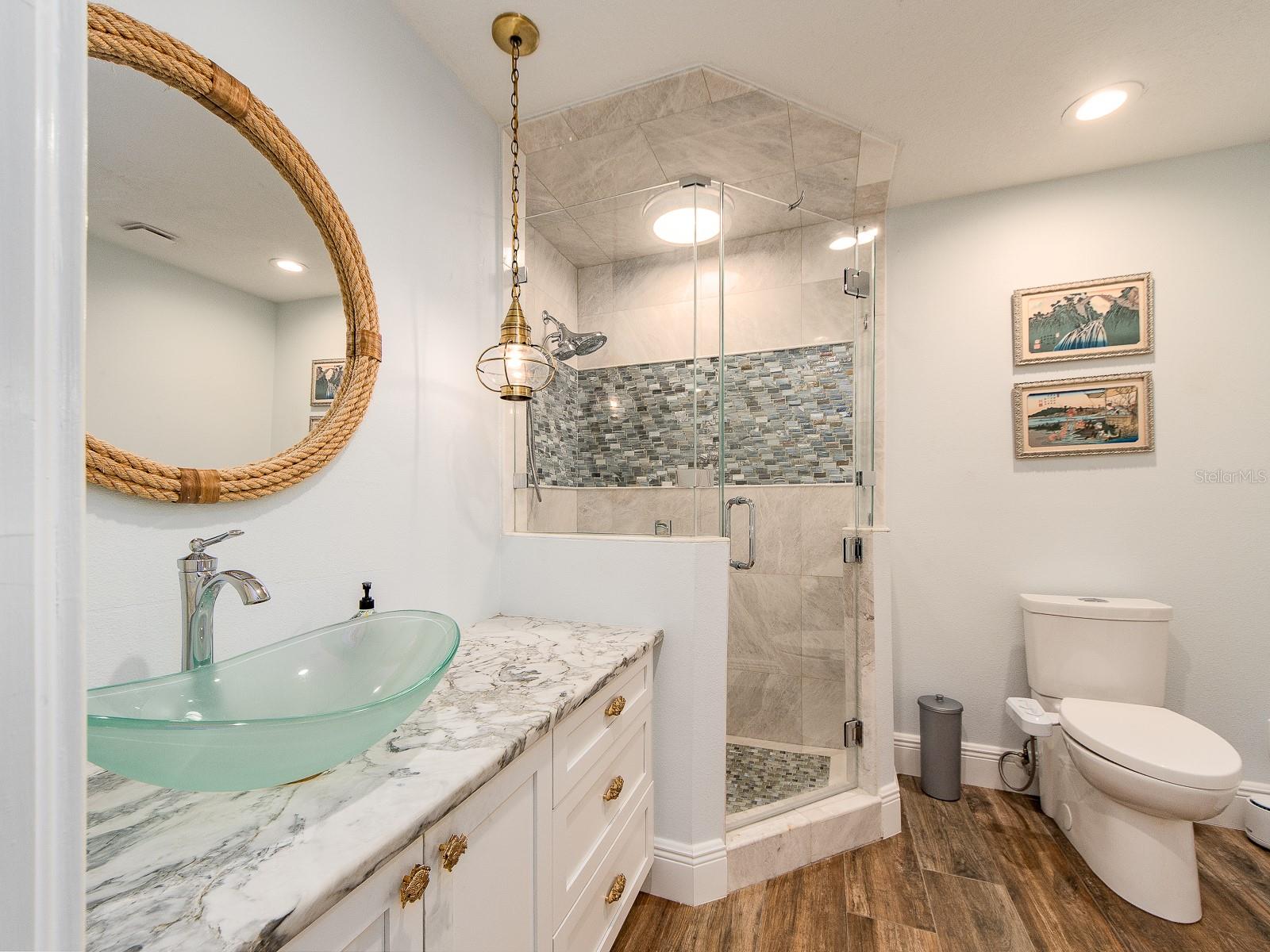 19600 GULF BLVD #102, INDIAN SHORES, FL, 33785