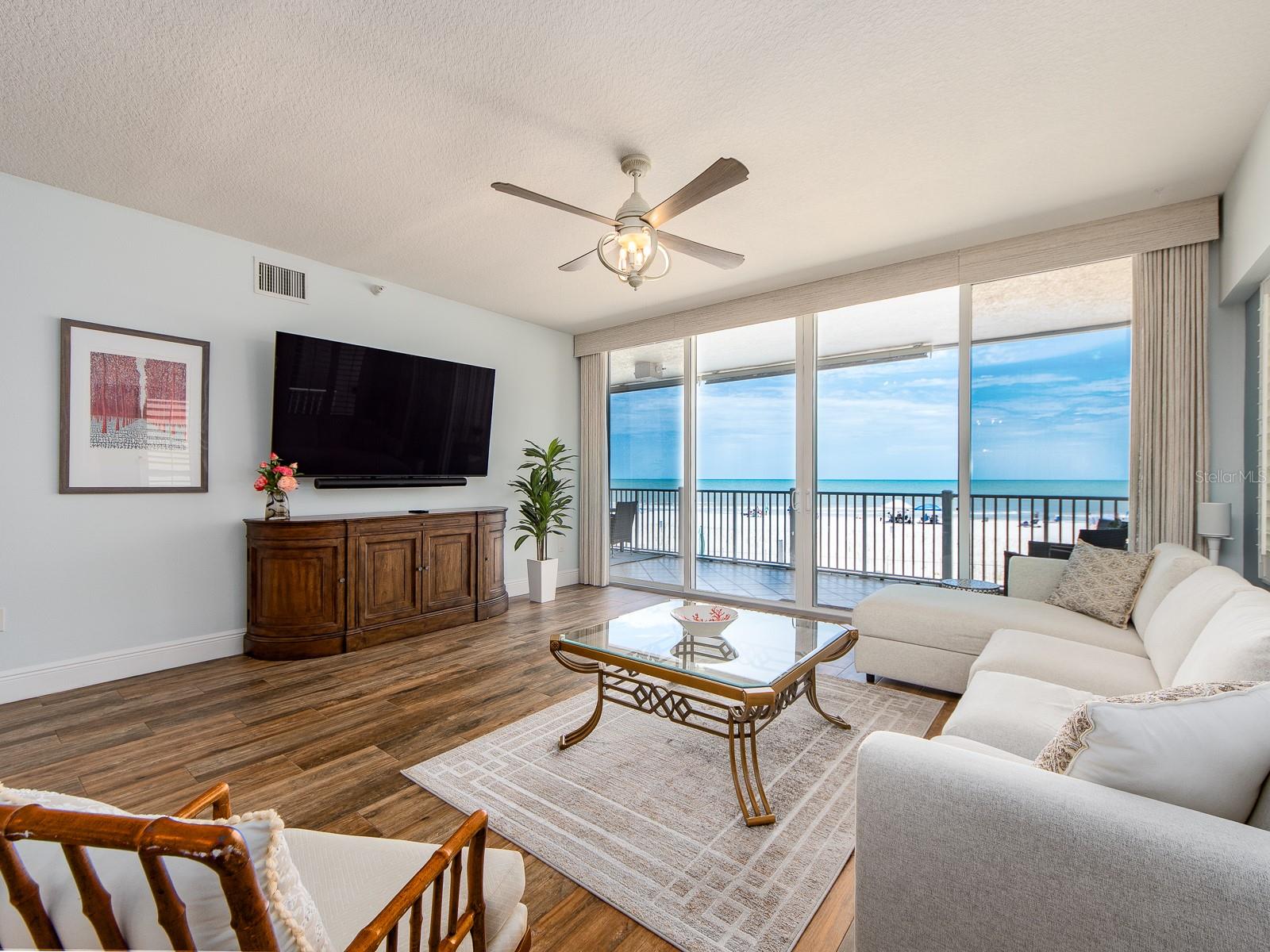 19600 GULF BLVD #102, INDIAN SHORES, FL, 33785