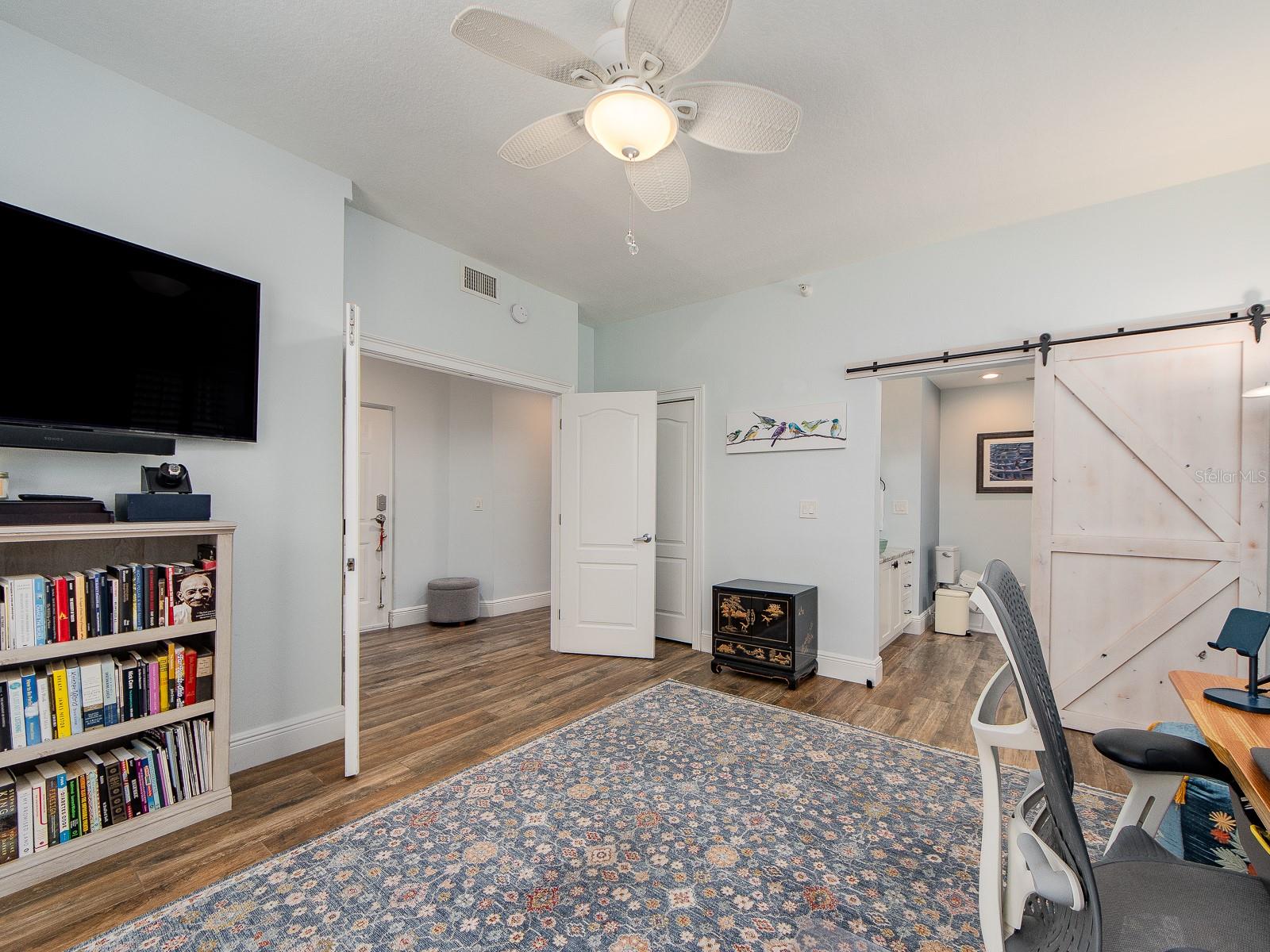 19600 GULF BLVD #102, INDIAN SHORES, FL, 33785
