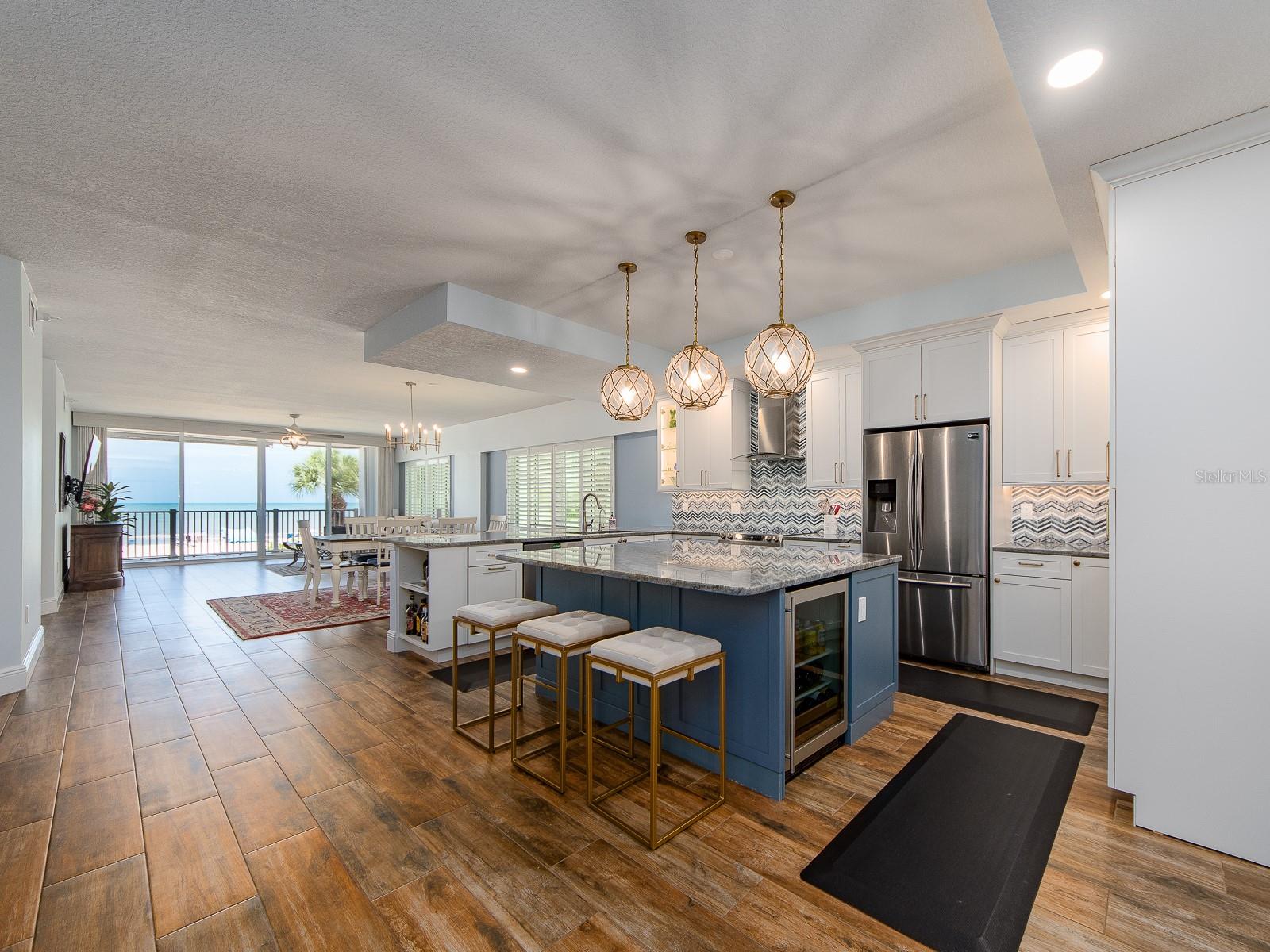 19600 GULF BLVD #102, INDIAN SHORES, FL, 33785