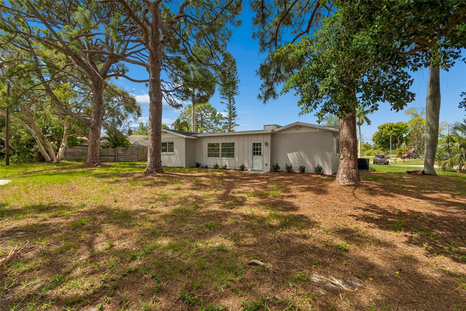 6116 7TH AVENUE DR W, BRADENTON, FL, 34209