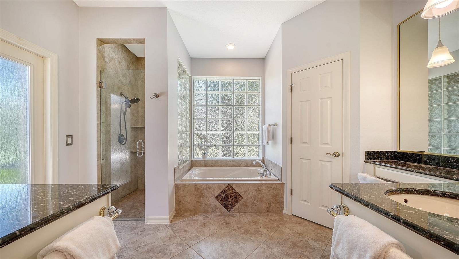 1367 THORNAPPLE DR, OSPREY, FL, 34229