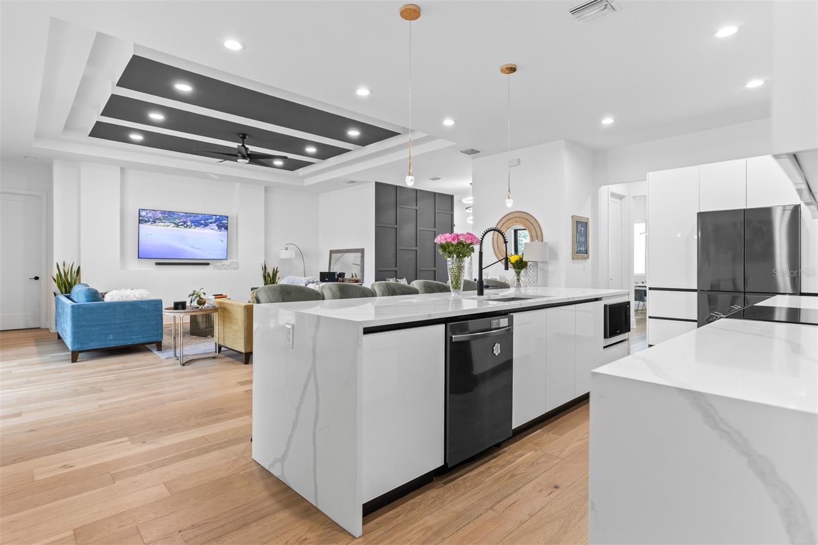 3306 W VAN BUREN DR, TAMPA, FL, 33611