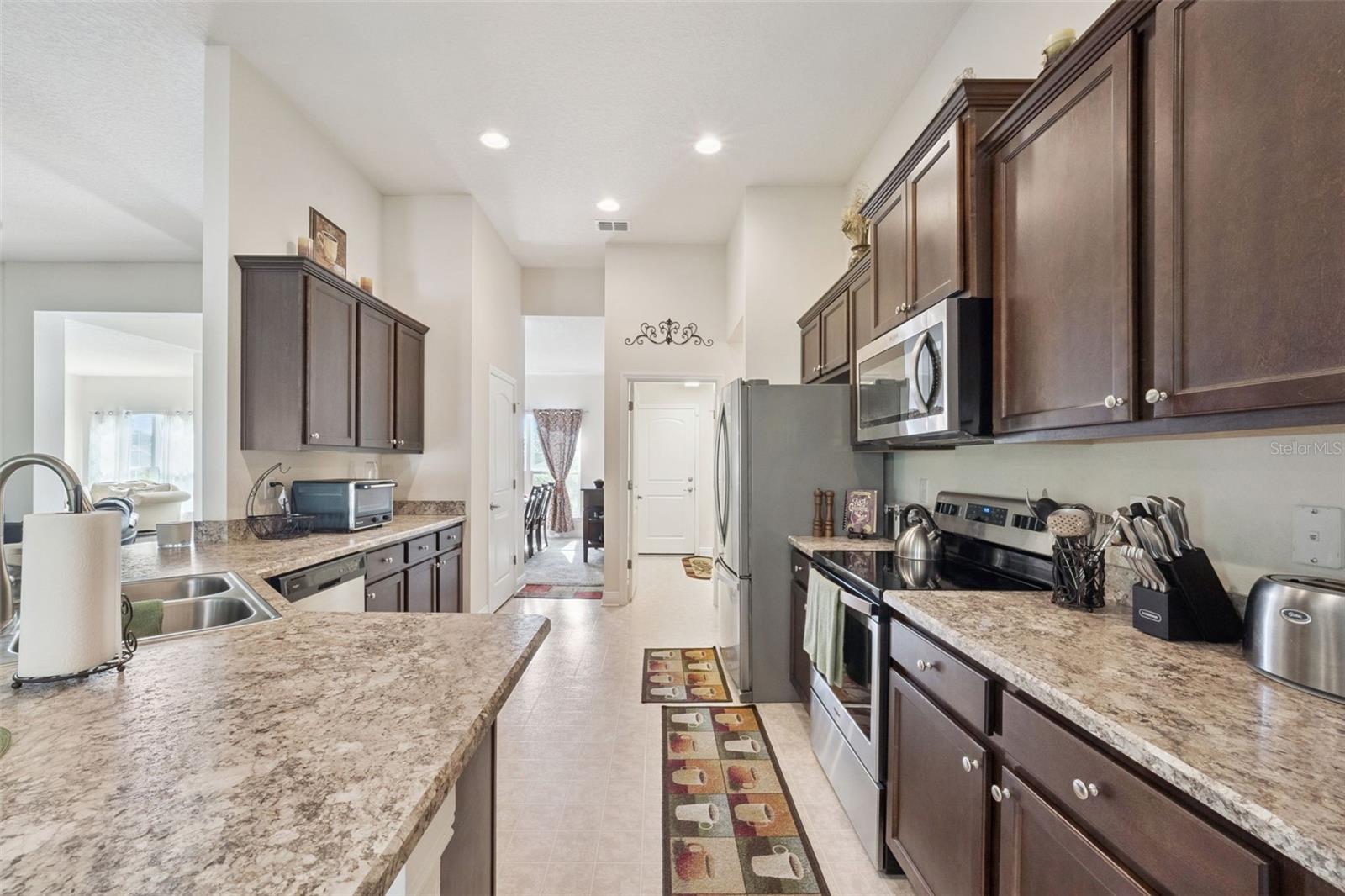 7521 SLOEWOOD DR, LEESBURG, FL, 34748
