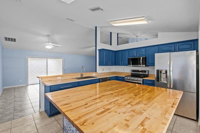 214 COMPASS ROSE DR, GROVELAND, FL, 34736
