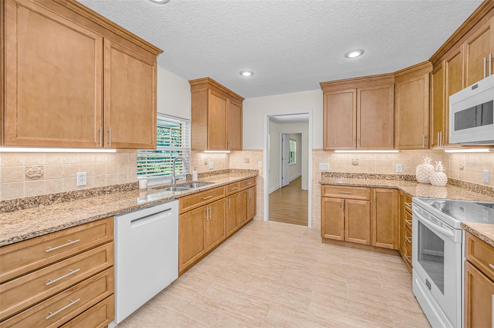 100 ARBOR LN, OLDSMAR, FL, 34677