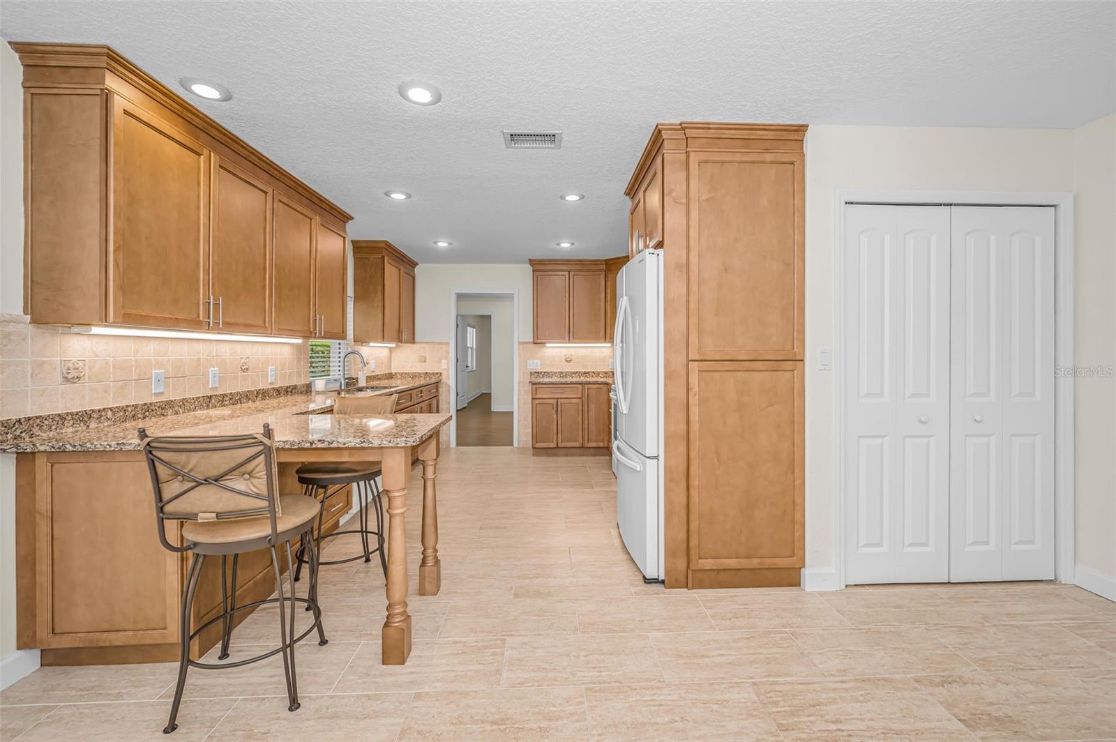 100 ARBOR LN, OLDSMAR, FL, 34677