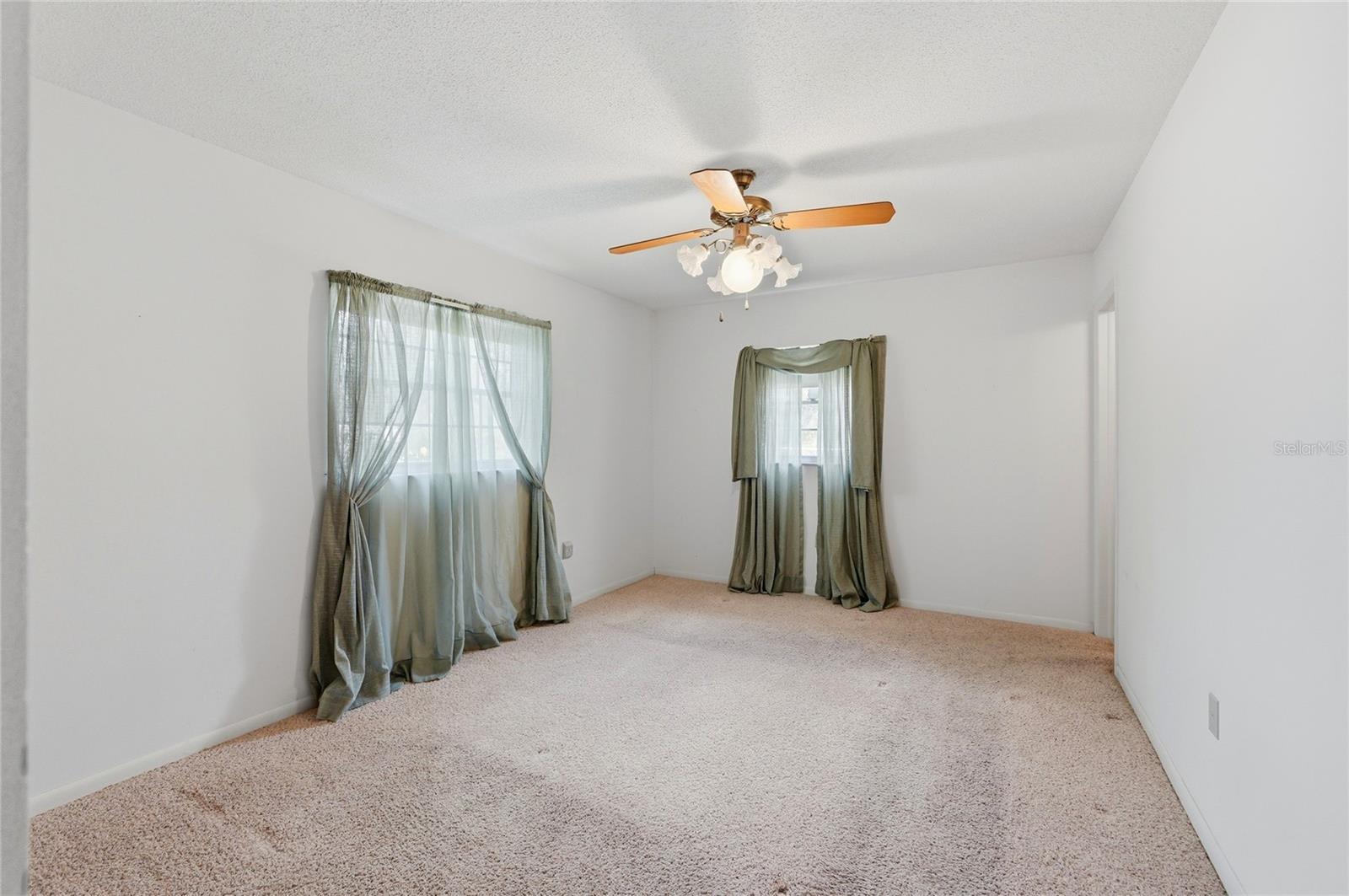 1006 ROBINSON RD, PLANT CITY, FL, 33563