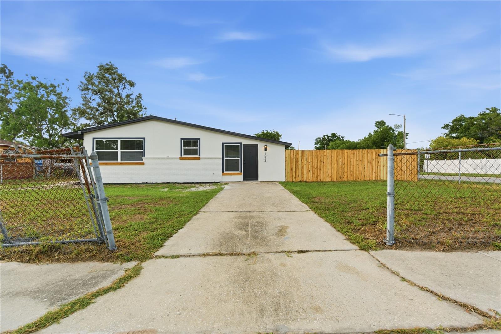 7924 DAHLIA AVE, TAMPA, FL, 33619