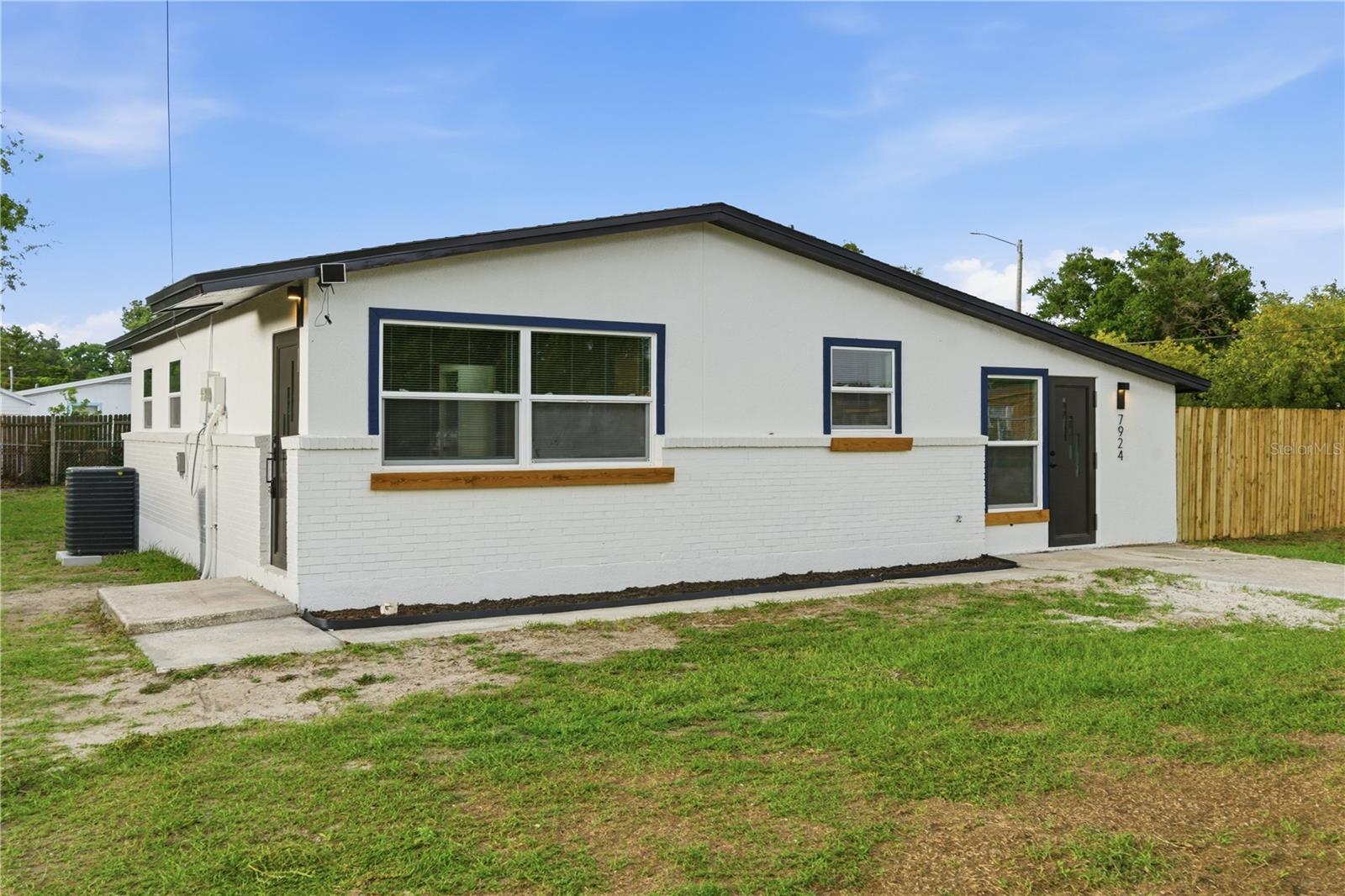 7924 DAHLIA AVE, TAMPA, FL, 33619