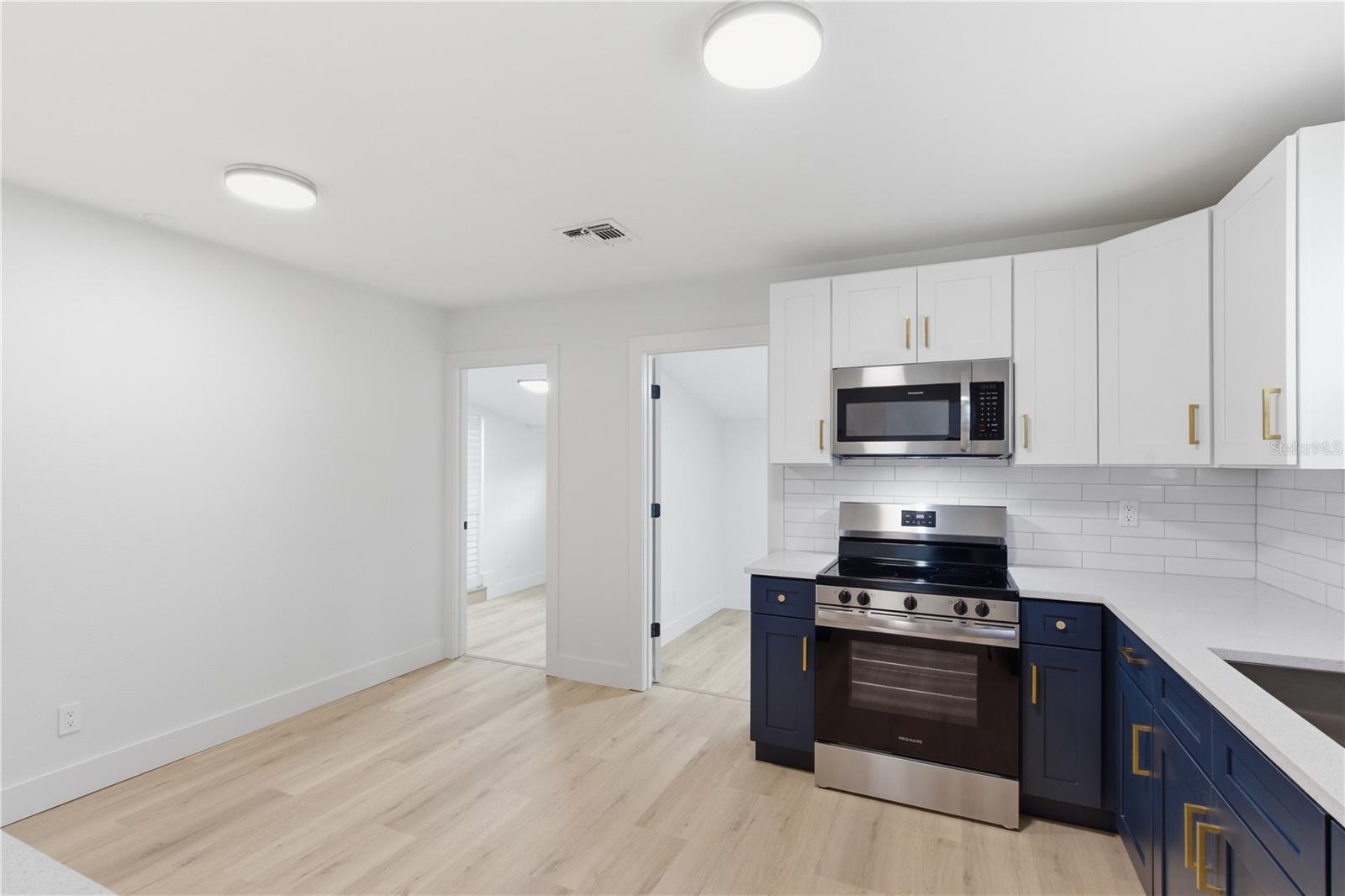 7924 DAHLIA AVE, TAMPA, FL, 33619