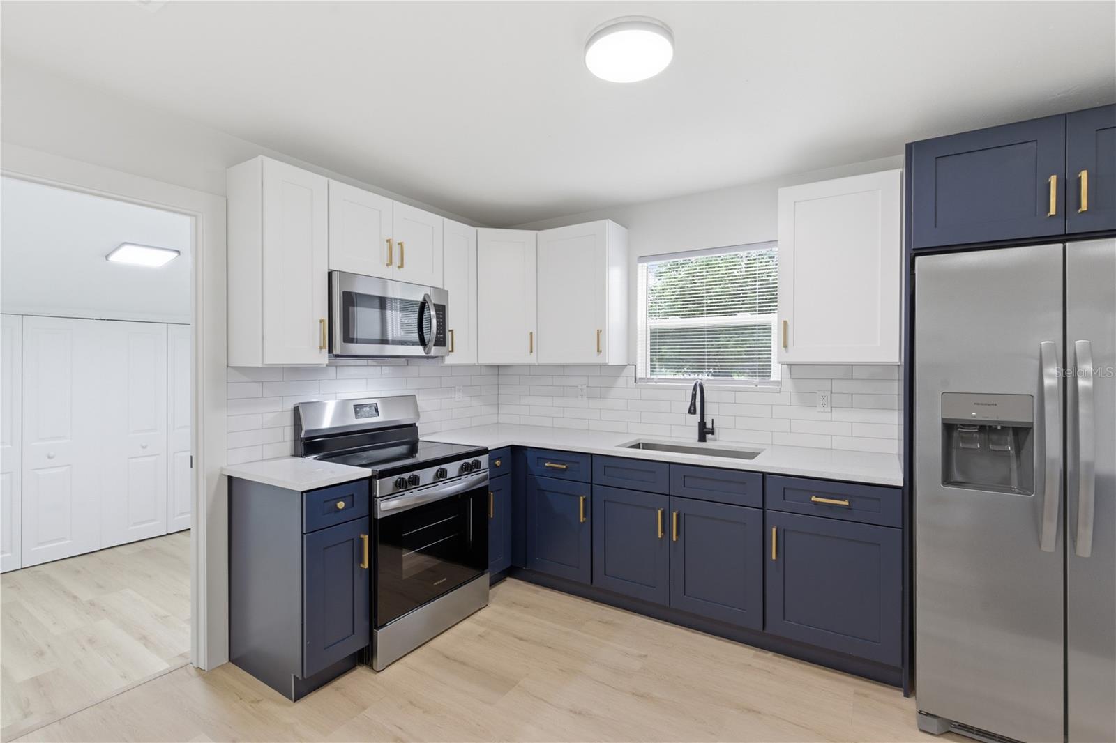 7924 DAHLIA AVE, TAMPA, FL, 33619