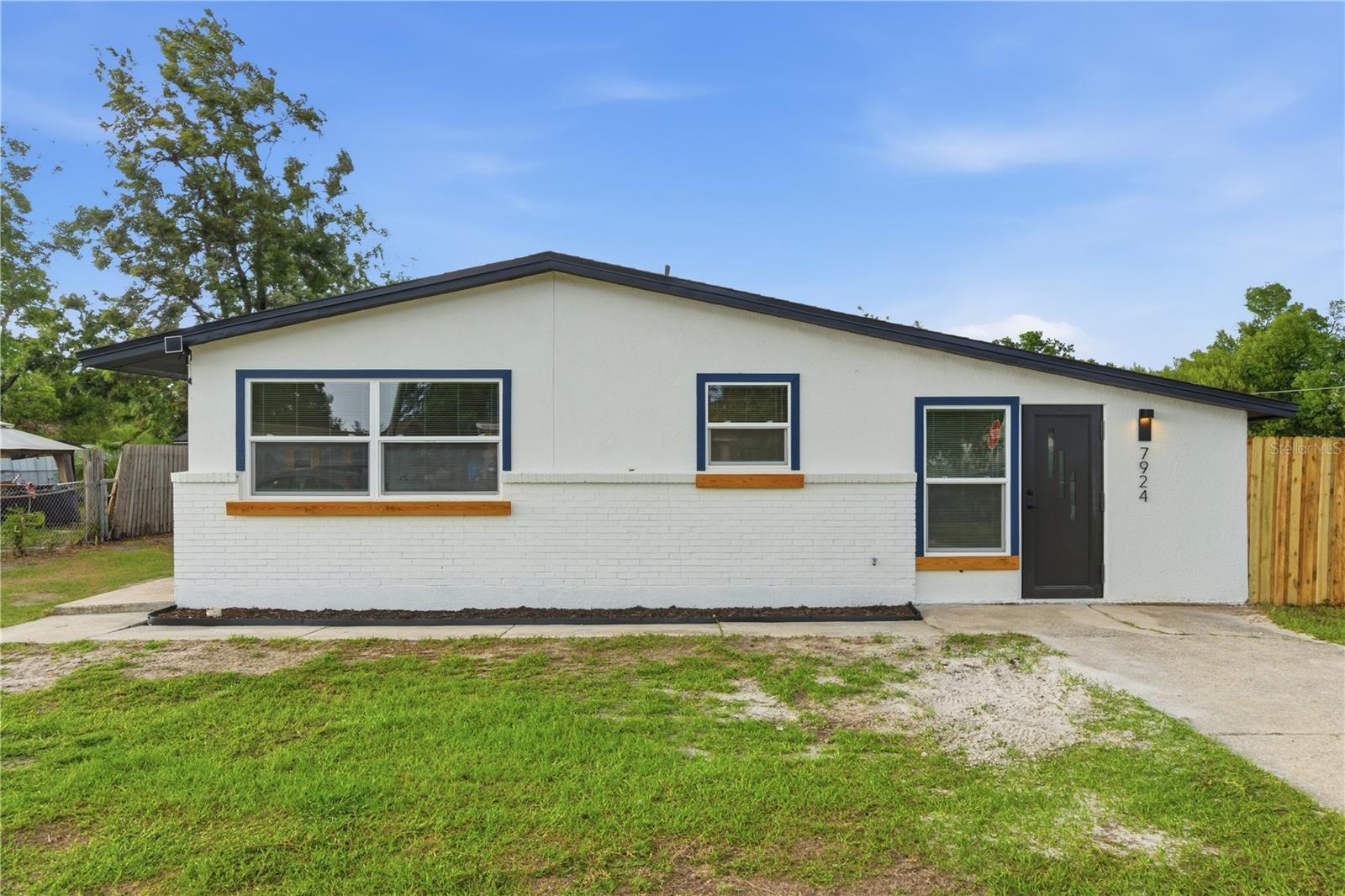 7924 DAHLIA AVE, TAMPA, FL, 33619