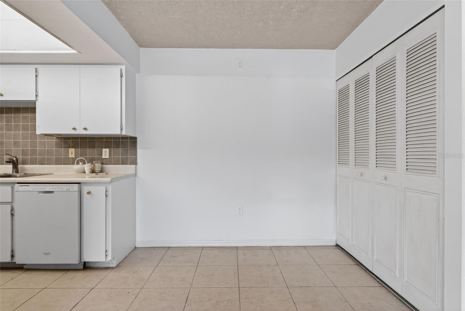 5800 HOLLYWOOD BLVD #112, SARASOTA, FL, 34231