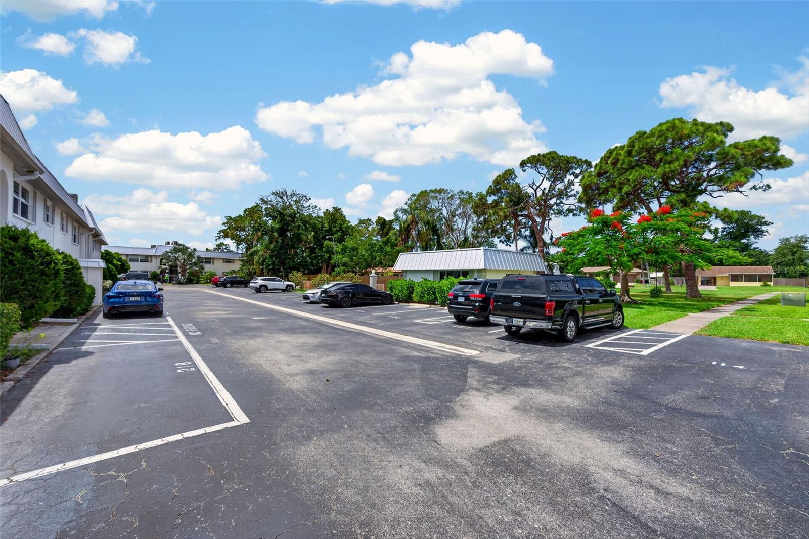 5800 HOLLYWOOD BLVD #112, SARASOTA, FL, 34231