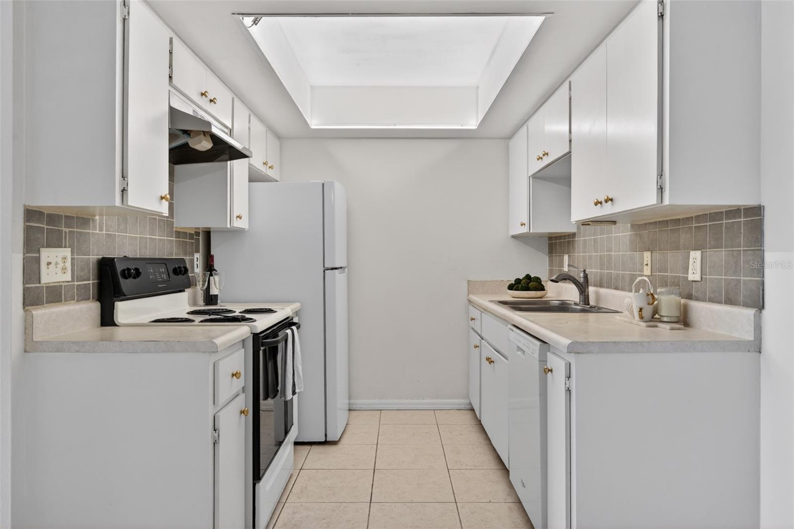 5800 HOLLYWOOD BLVD #112, SARASOTA, FL, 34231