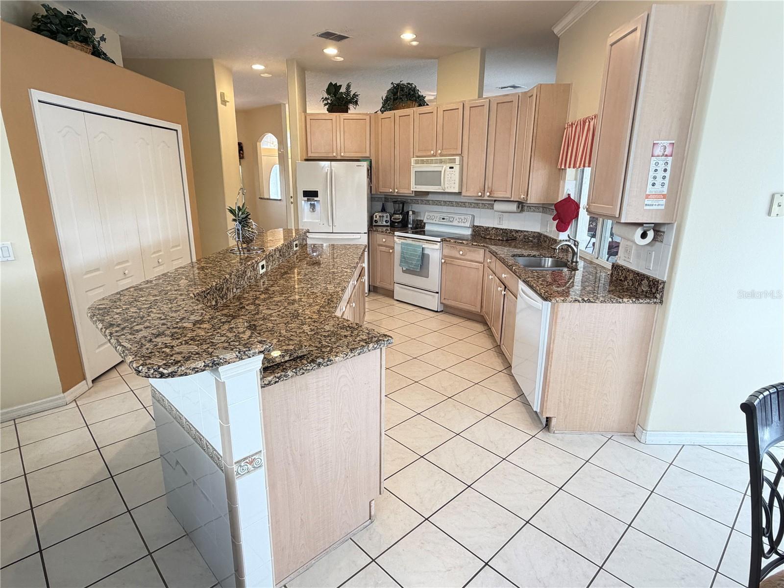 2734 WINDSORGATE LN, ORLANDO, FL, 32828
