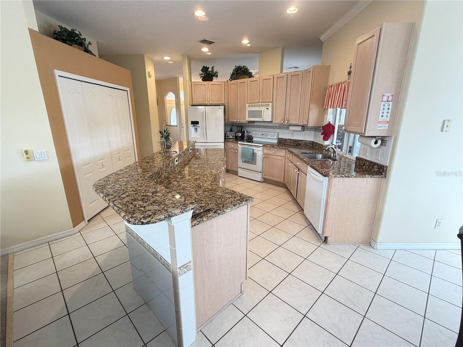 2734 WINDSORGATE LN, ORLANDO, FL, 32828