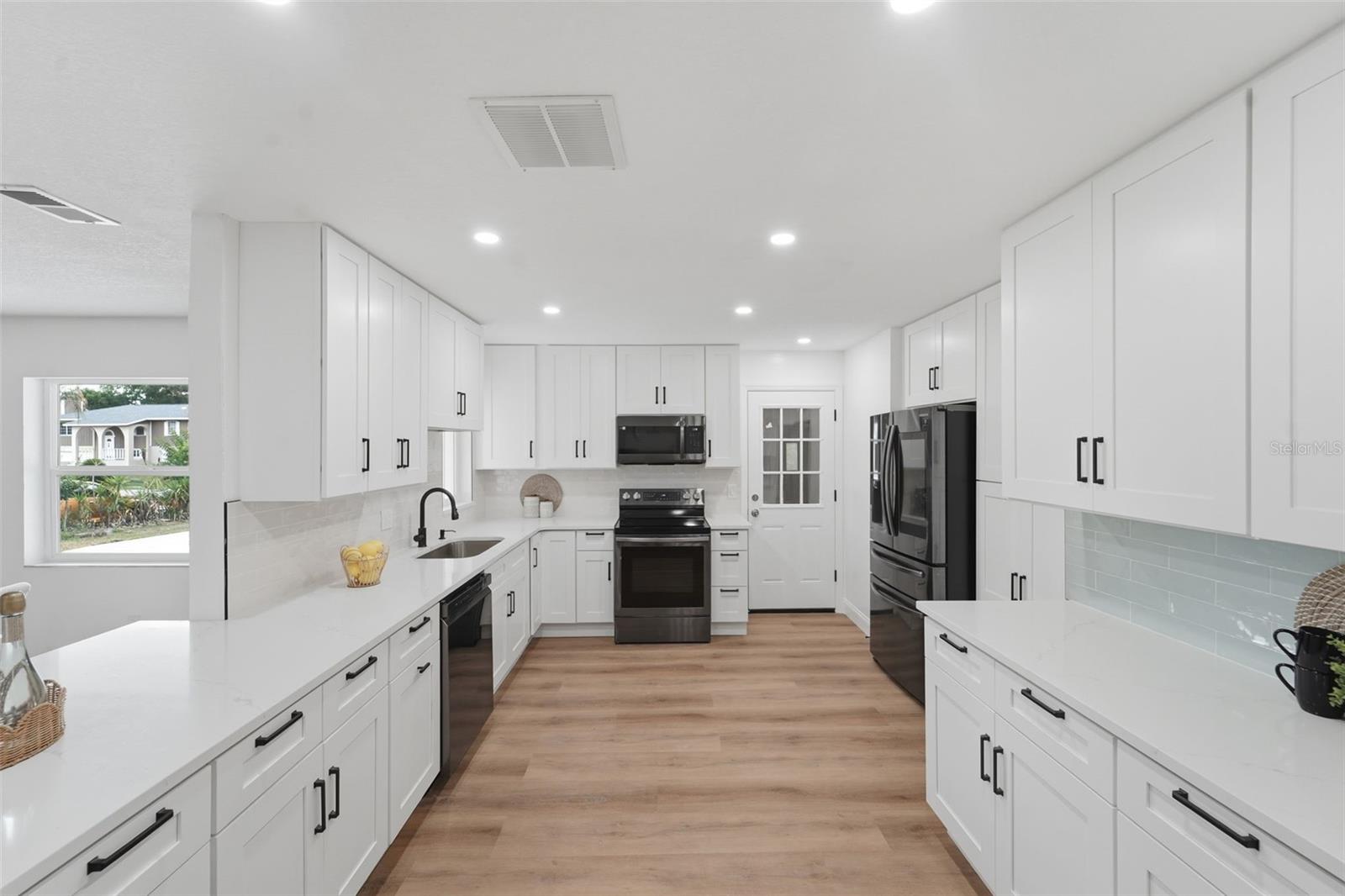 1507 YVONNE, APOPKA, FL, 32712