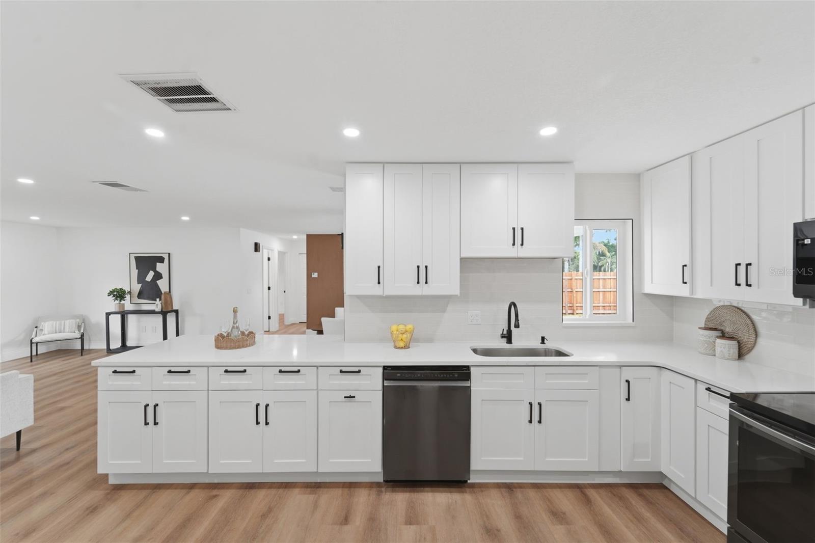 1507 YVONNE, APOPKA, FL, 32712